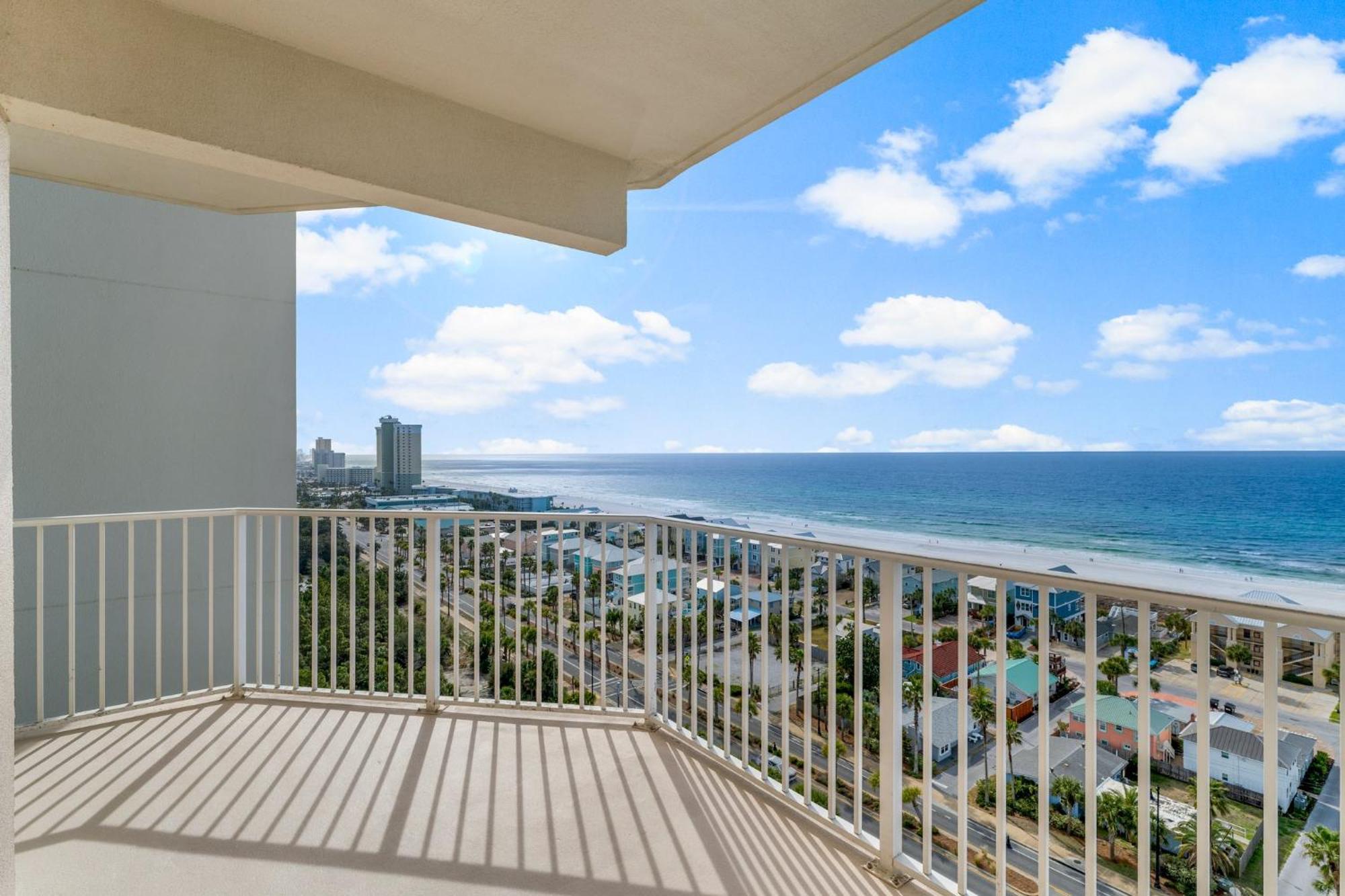 Laketown Wharf 1301