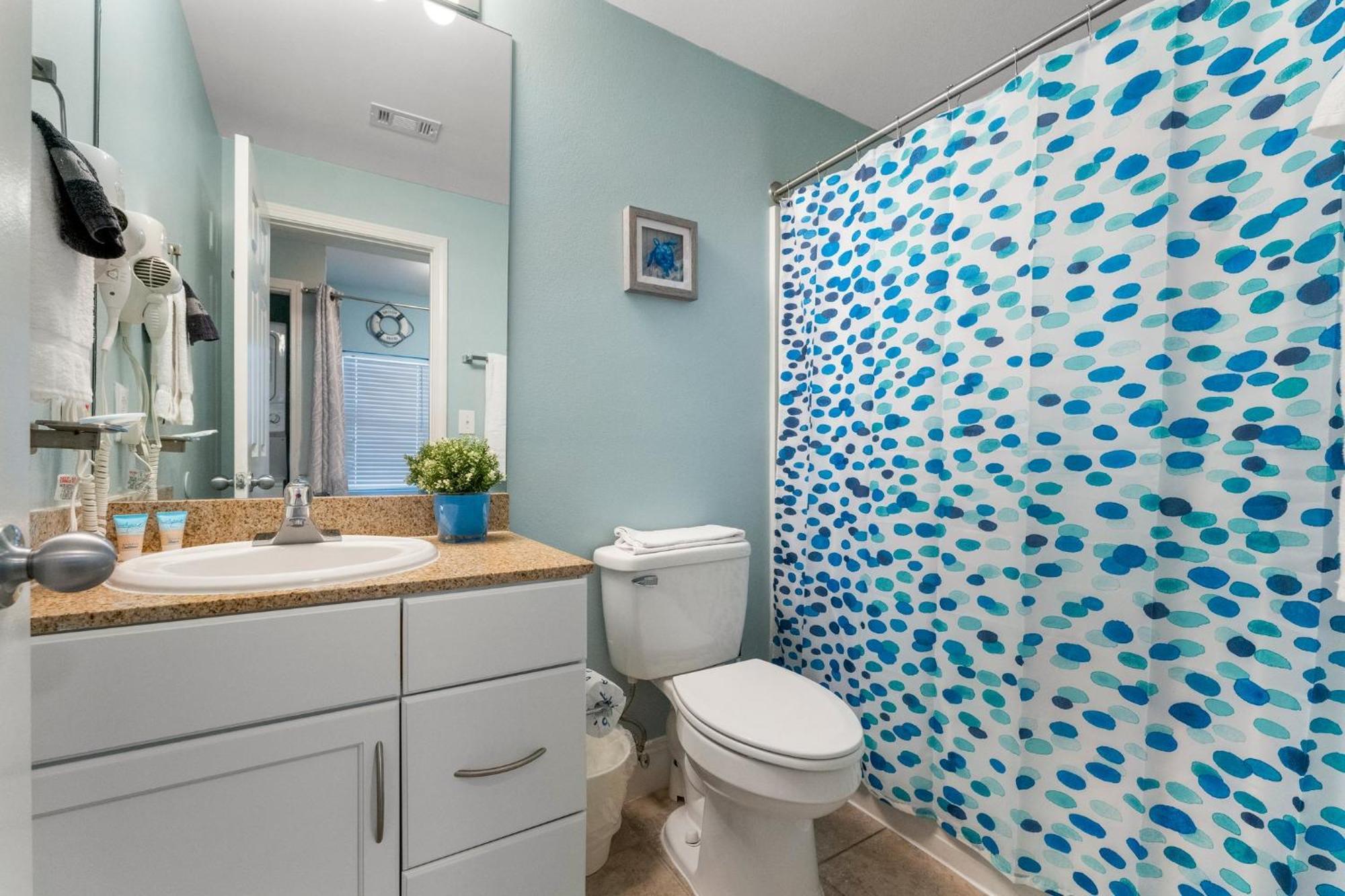 Laketown Wharf 1301 Apartment