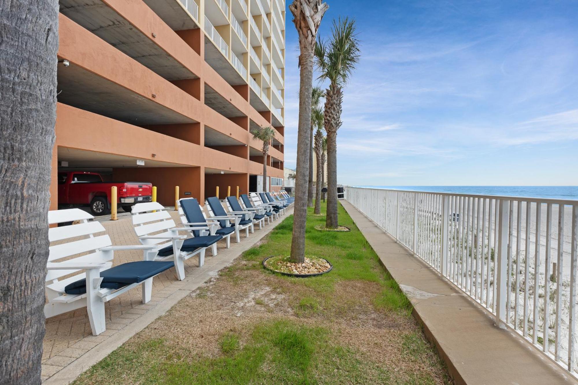 Tropic Winds 1906 Apartment