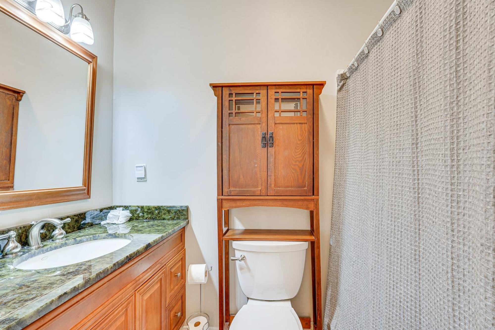 Panama Townhome With Amenities! *