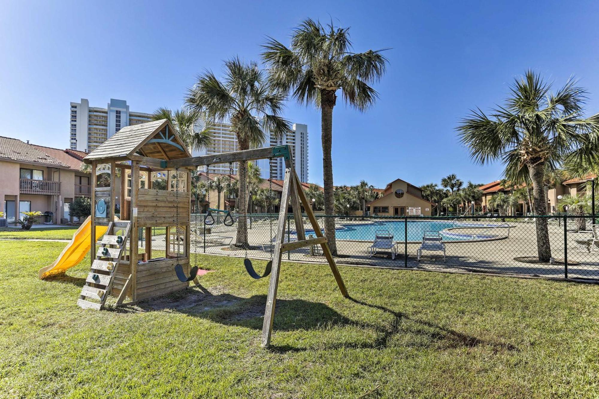 Panama Townhome With Amenities! Panama City Beach