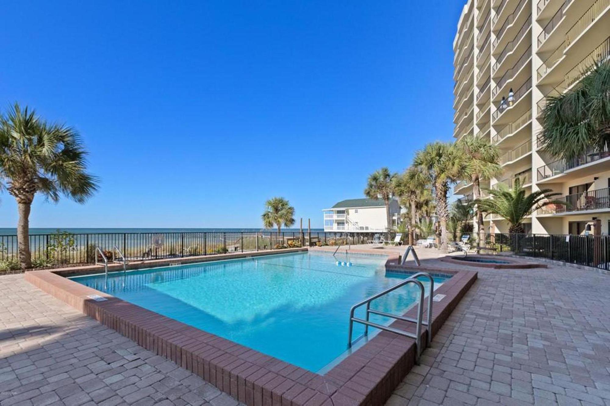 Commodore 203 Panama City Beach