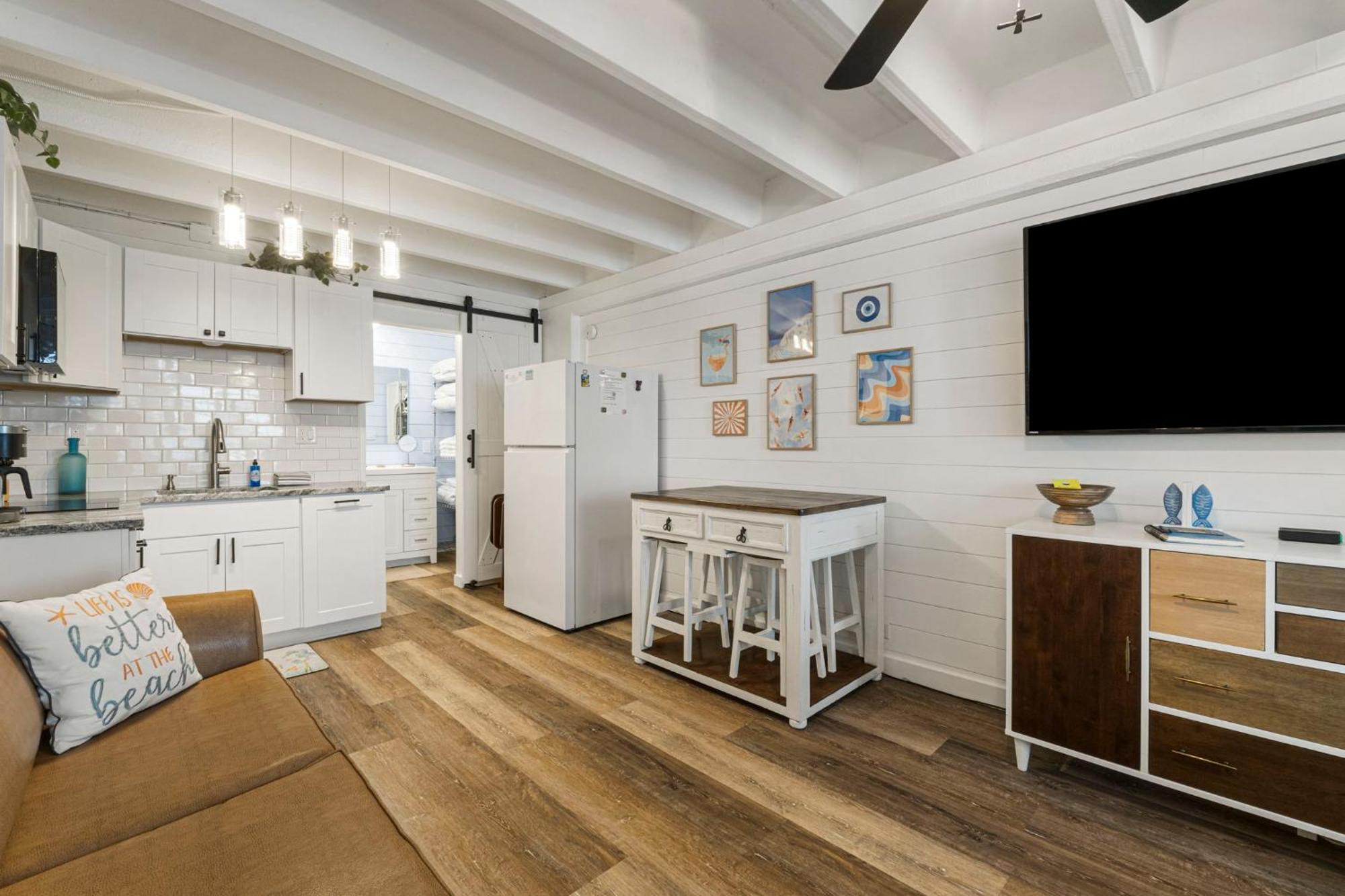 Holiday home Coastal Vibes At Fontainebleau Terrace #401 By Nautical *