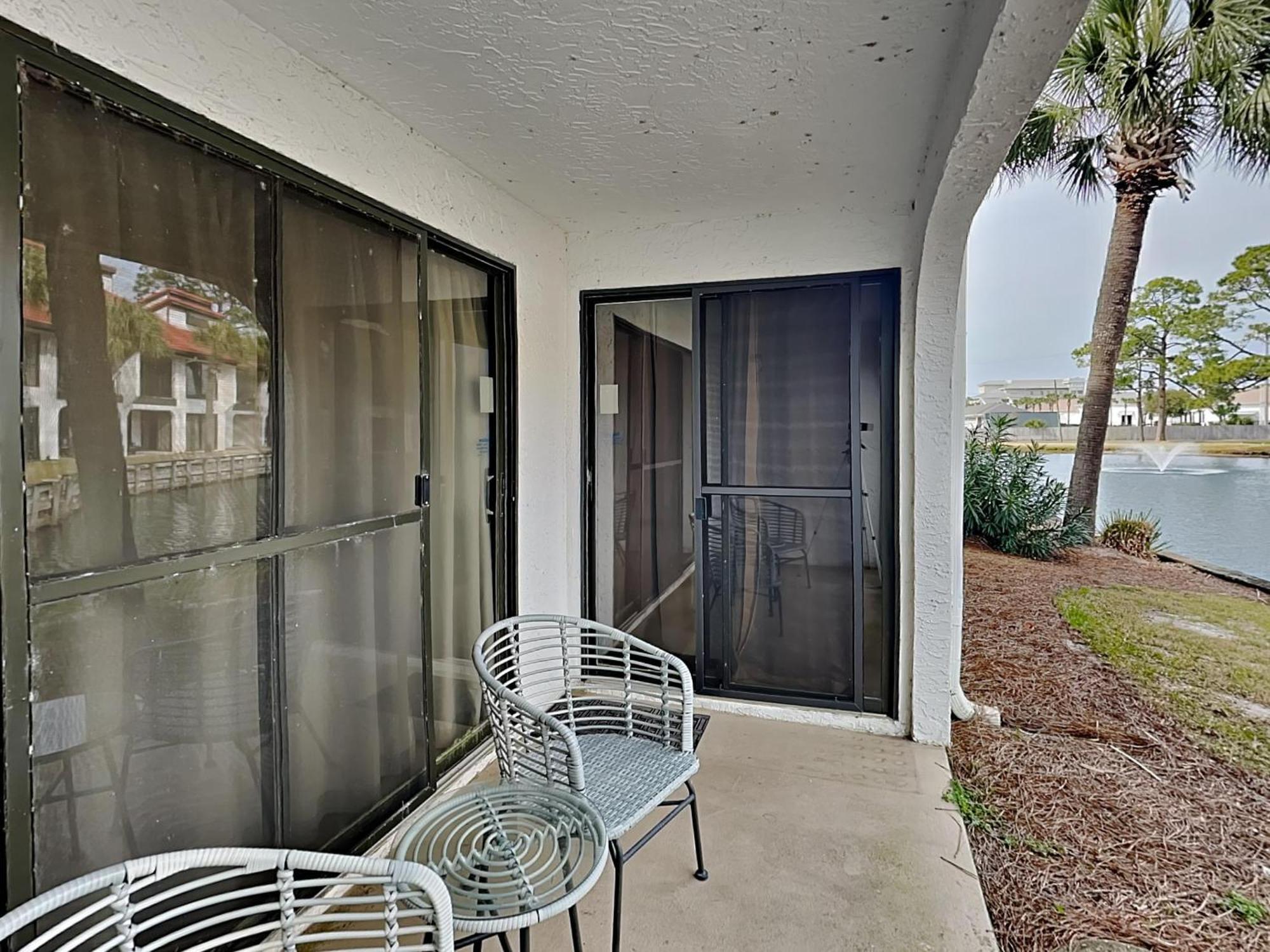 Edgewater 951
