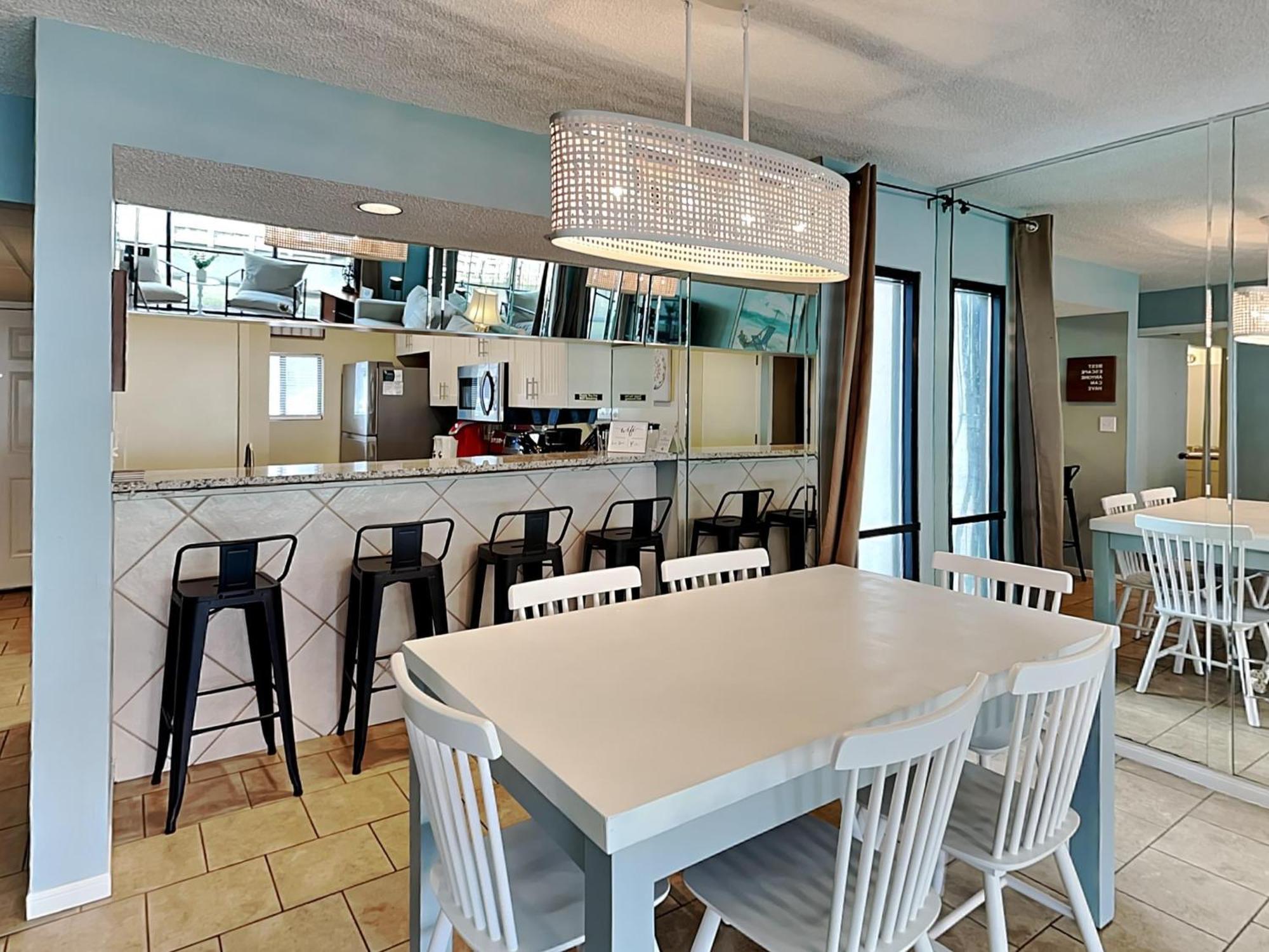 Edgewater 951 *