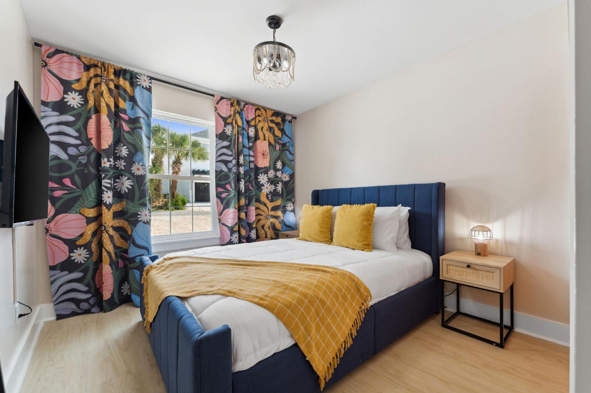 Holiday home Sleep 22 Walk To Fast Wifi Boho Theme