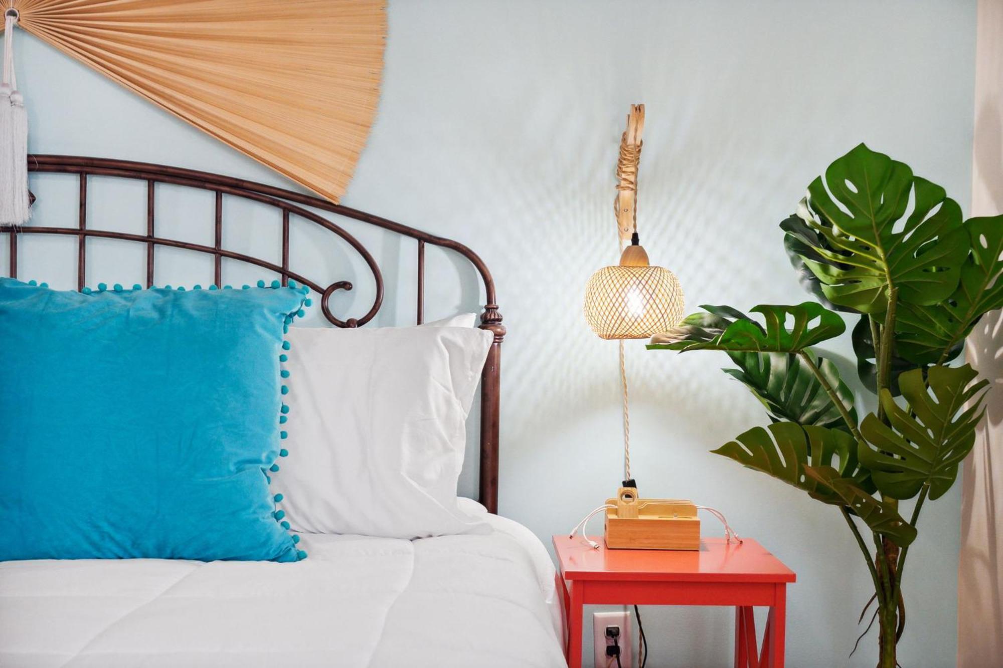 Sleep 22 Walk To Fast Wifi Boho Theme Holiday home *