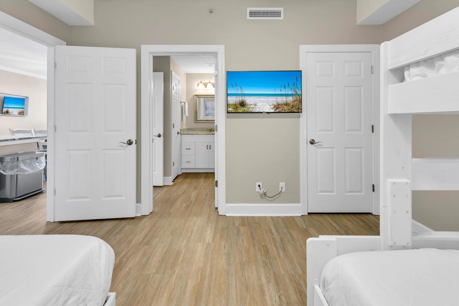 Twin Palms 1401