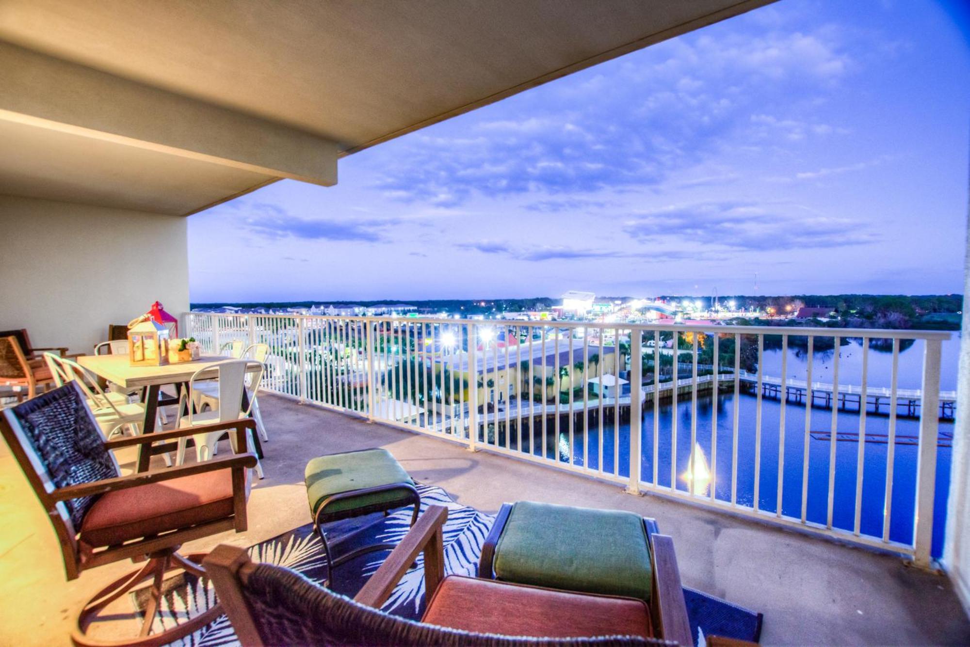 Brand New! Laketown Wharf 633! Amazing 3 Bd, Great Location, And Awesome Amenities! *