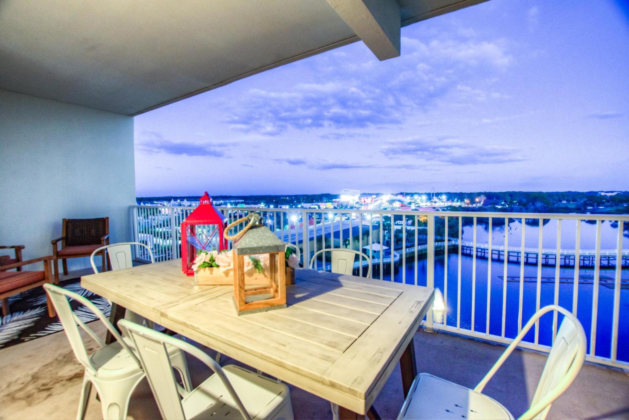 Brand New! Laketown Wharf 633! Amazing 3 Bd, Great Location, And Awesome Amenities! *