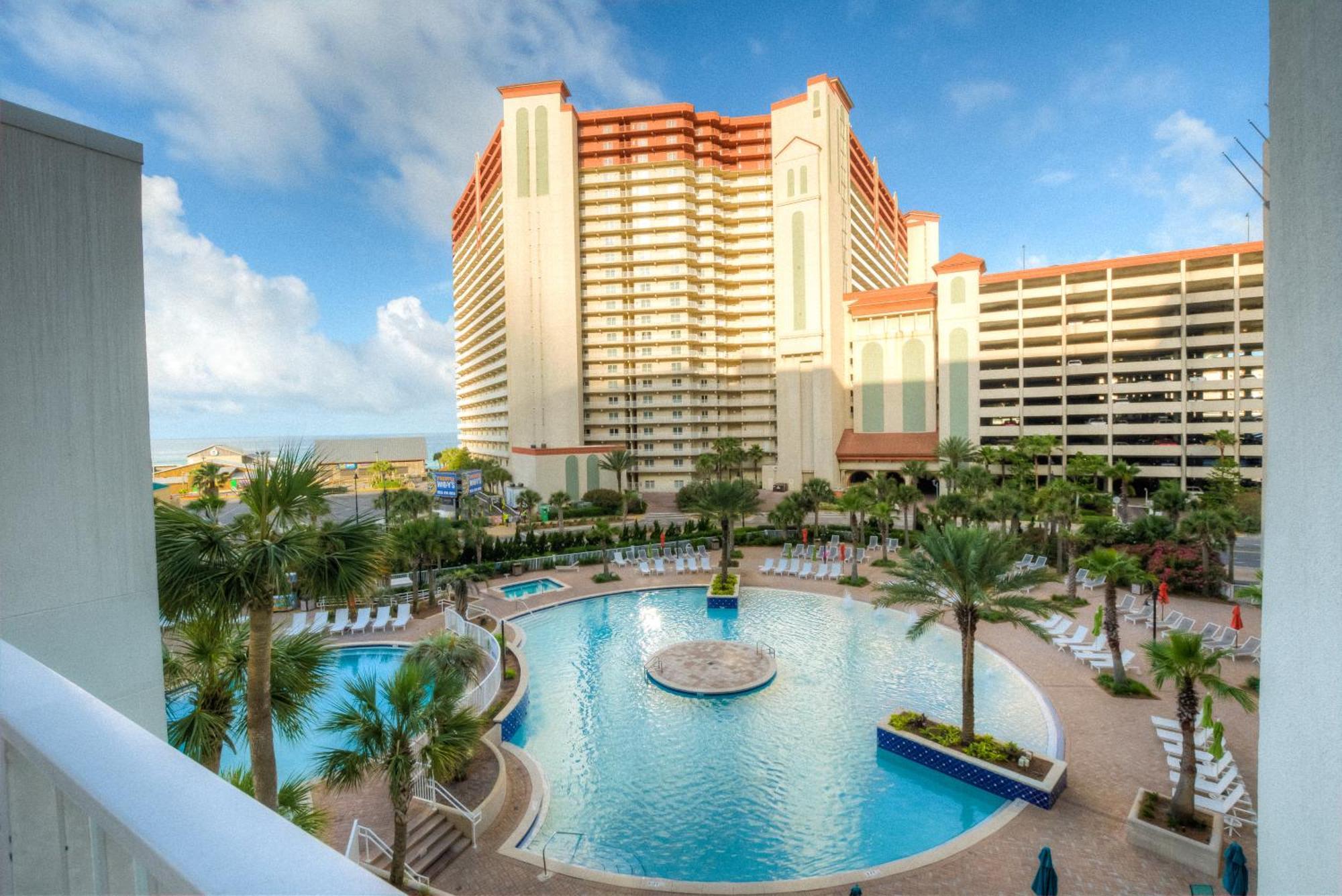 Holiday home Brand New! Laketown Wharf 633! Amazing 3 Bd, Great Location, And Awesome Amenities!