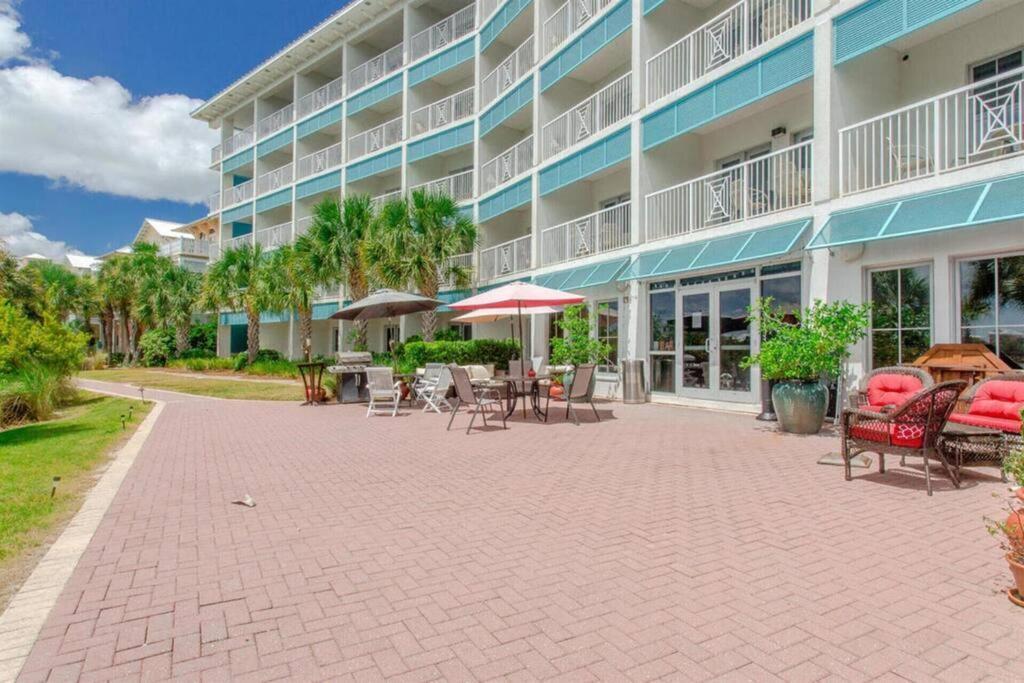Apartment Carillon 414 Chasing Sunsets Panama City Beach
