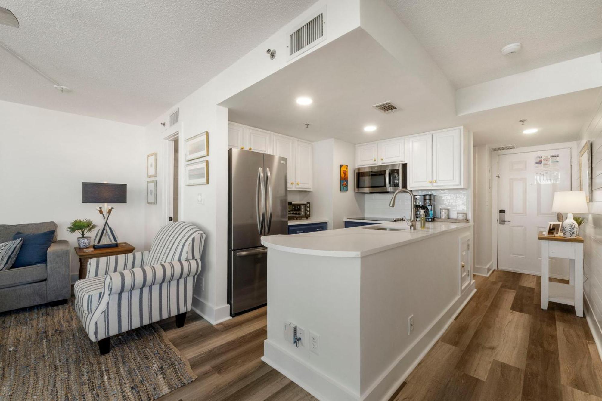 Apartment Sunbird Resort! Direct Beachfront Condo! Free Chairs! By Dolce Getaways Pcb Panama City Beach