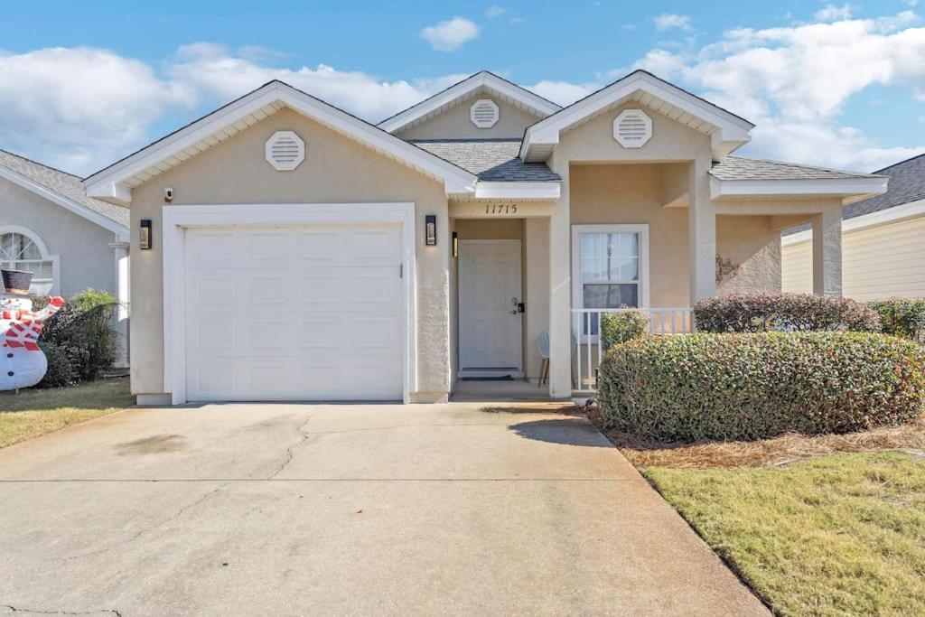 Holiday home Walk 2 2pools & Front Back Covered Area Kids Rm Panama City Beach
