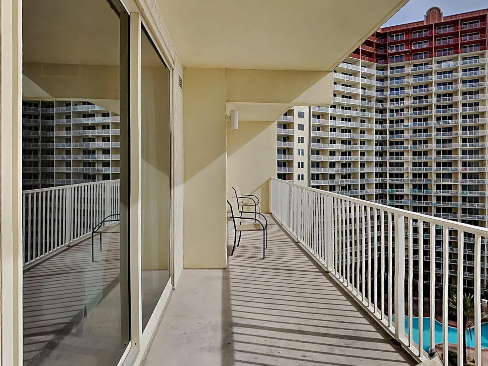 Apartment Shores Of Panama 1111