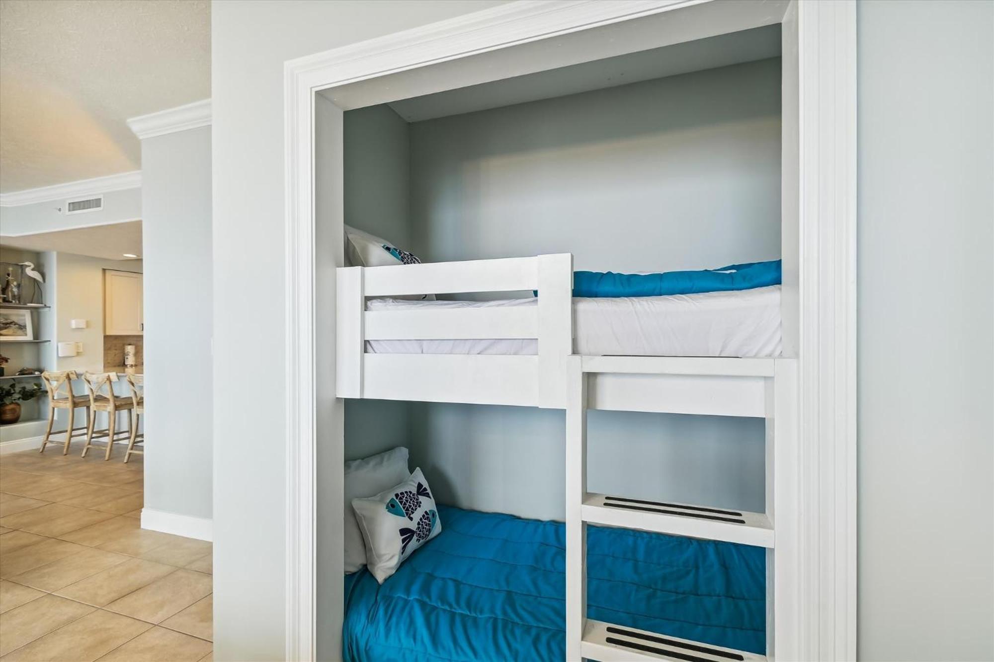 Gulf Crest 2005 - 2 Bedroom 2bathroom Withfantastic View! Family Friendly! Sleeps 8 * Panama City Beach