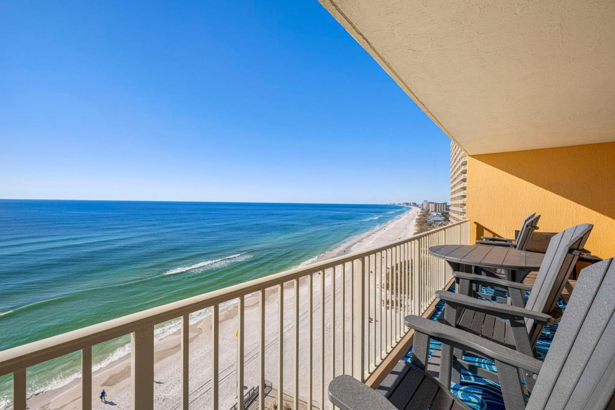 Apartment Treasure Island 1110