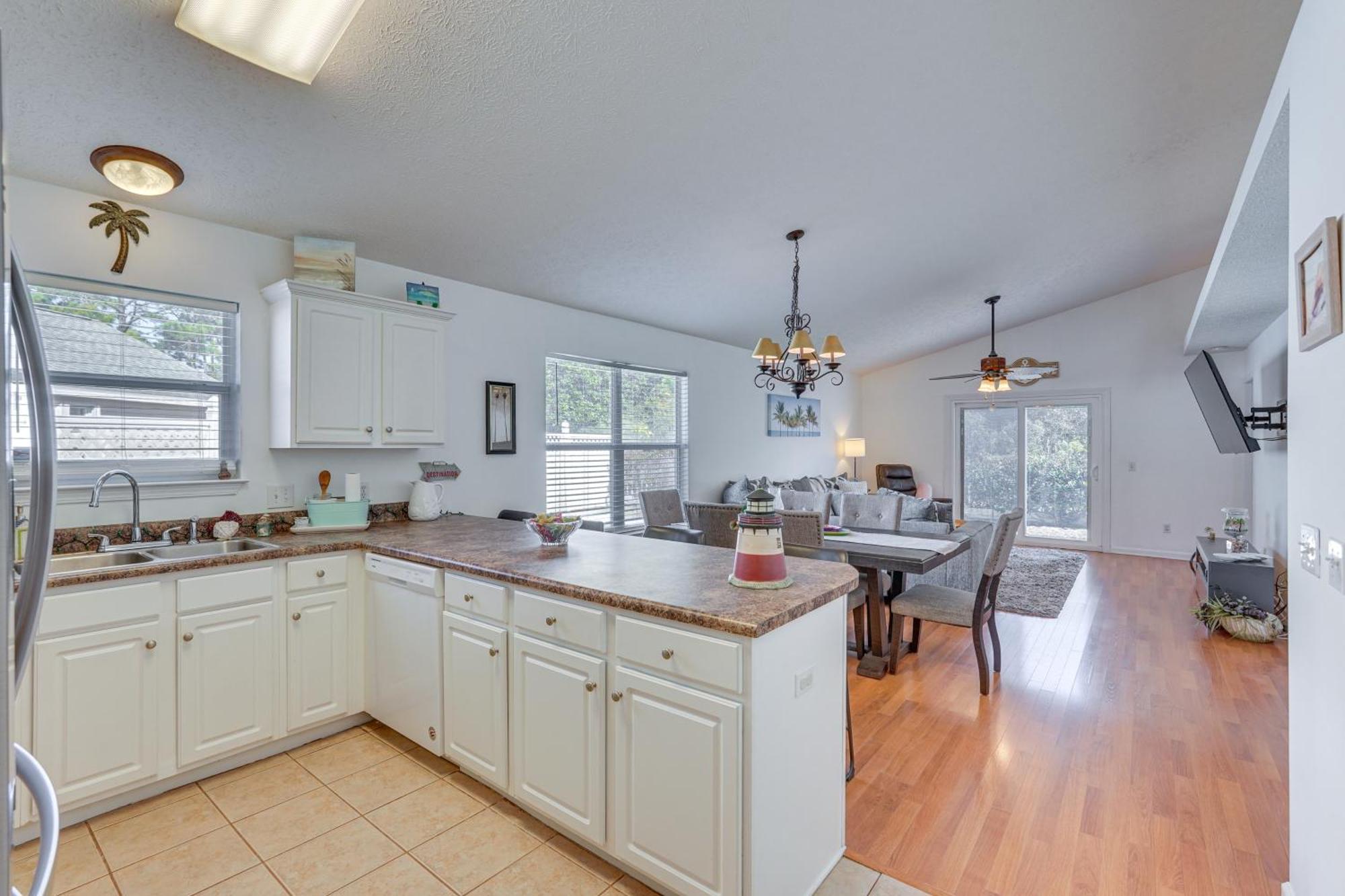 Panama Home, 1 Mi To Beachandfishing Pier