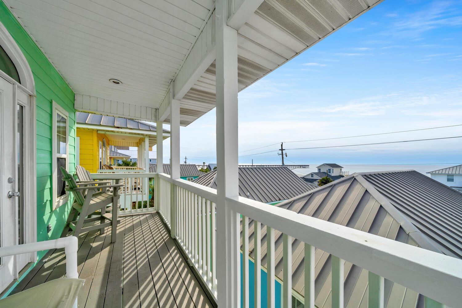 Summer Towne #8 - Sea-questered Holiday home