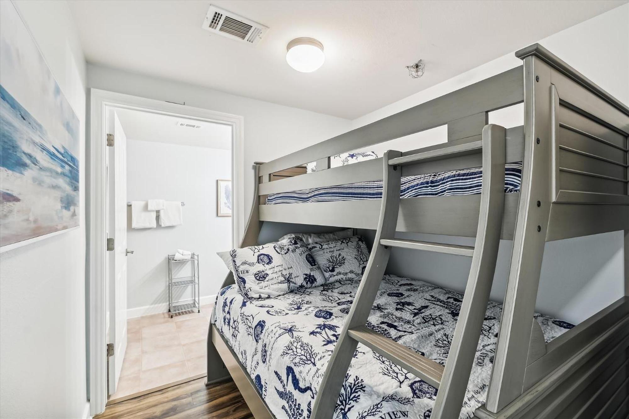 Shores Of Panama 630-1bdbunks, Sleeps 6, Front! Free Fun! Reserved Parking Space *