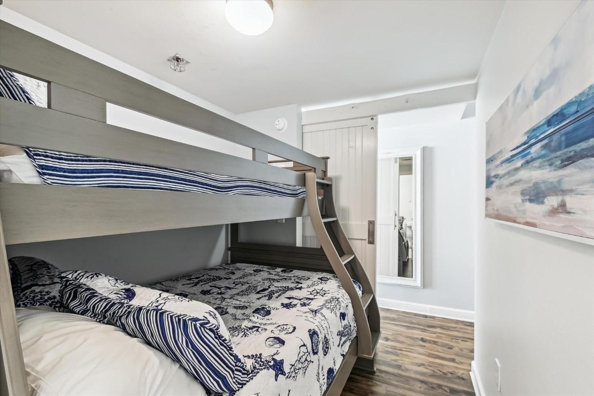 Apartment Shores Of Panama 630-1bdbunks, Sleeps 6, Front! Free Fun! Reserved Parking Space