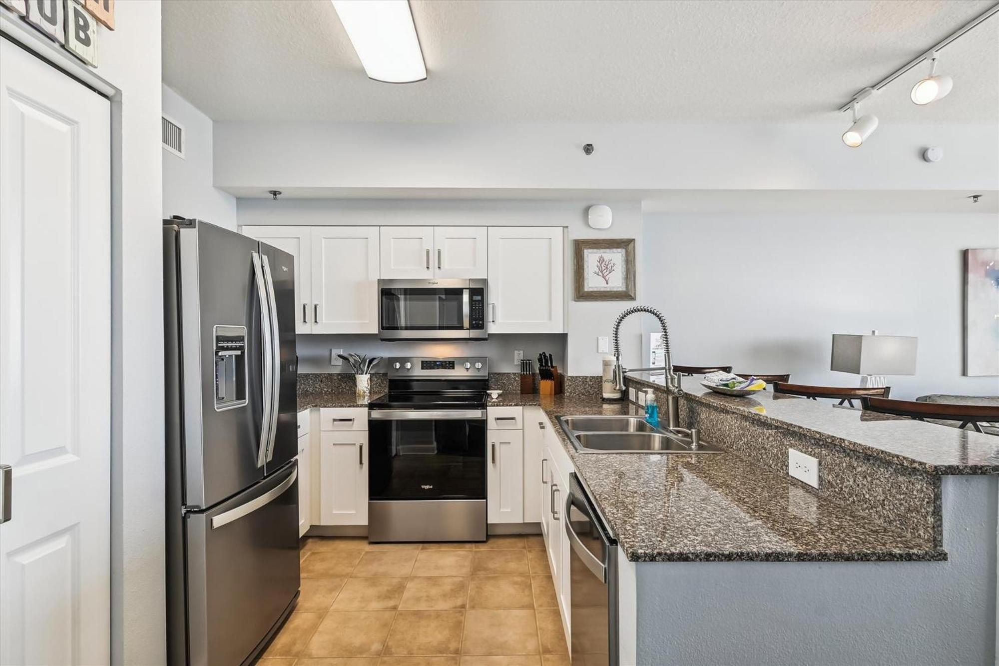 Shores Of Panama 630-1bdbunks, Sleeps 6, Front! Free Fun! Reserved Parking Space Panama City Beach