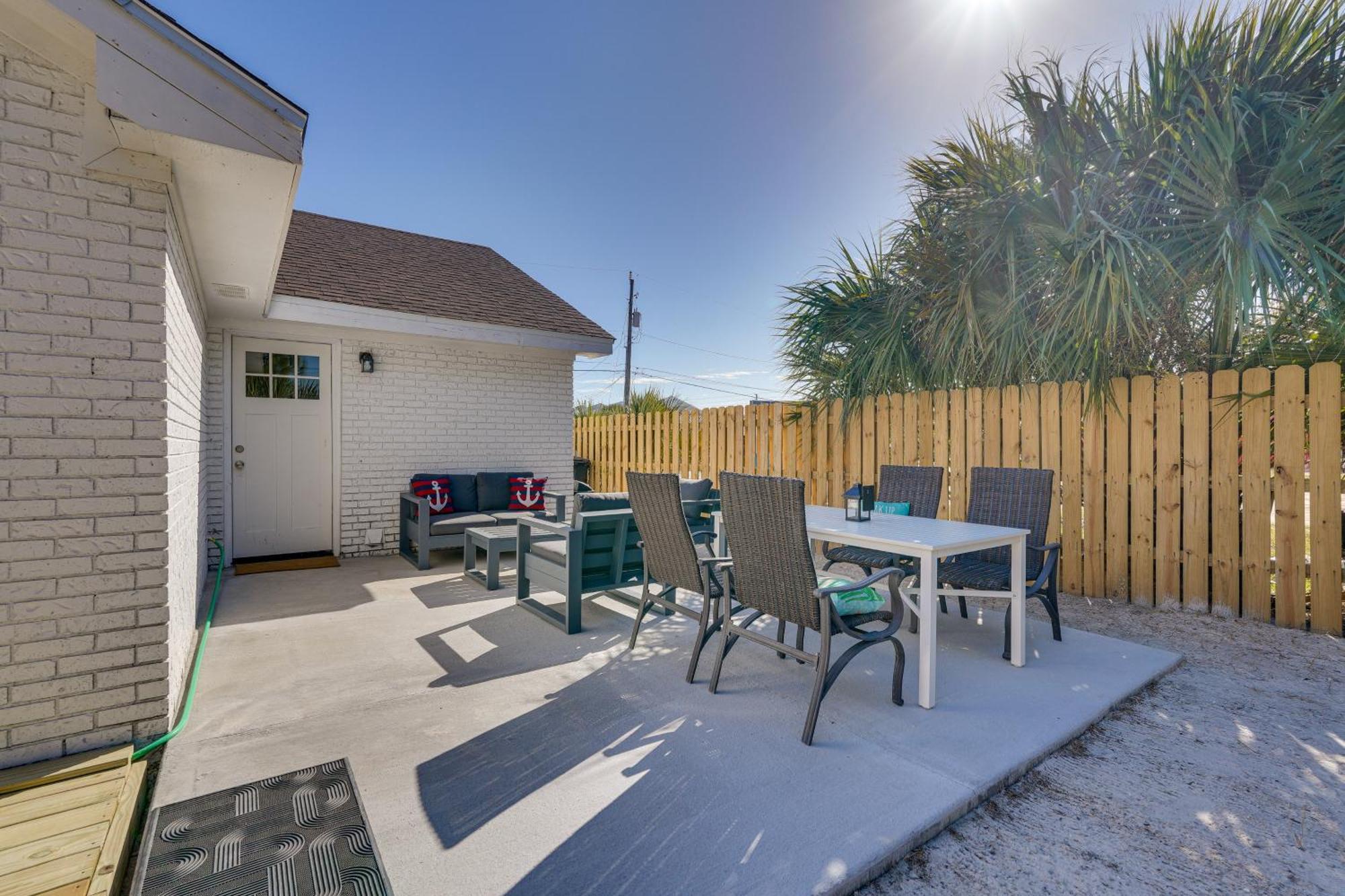 Panama House With Patio, Walk To Ocean Holiday home *