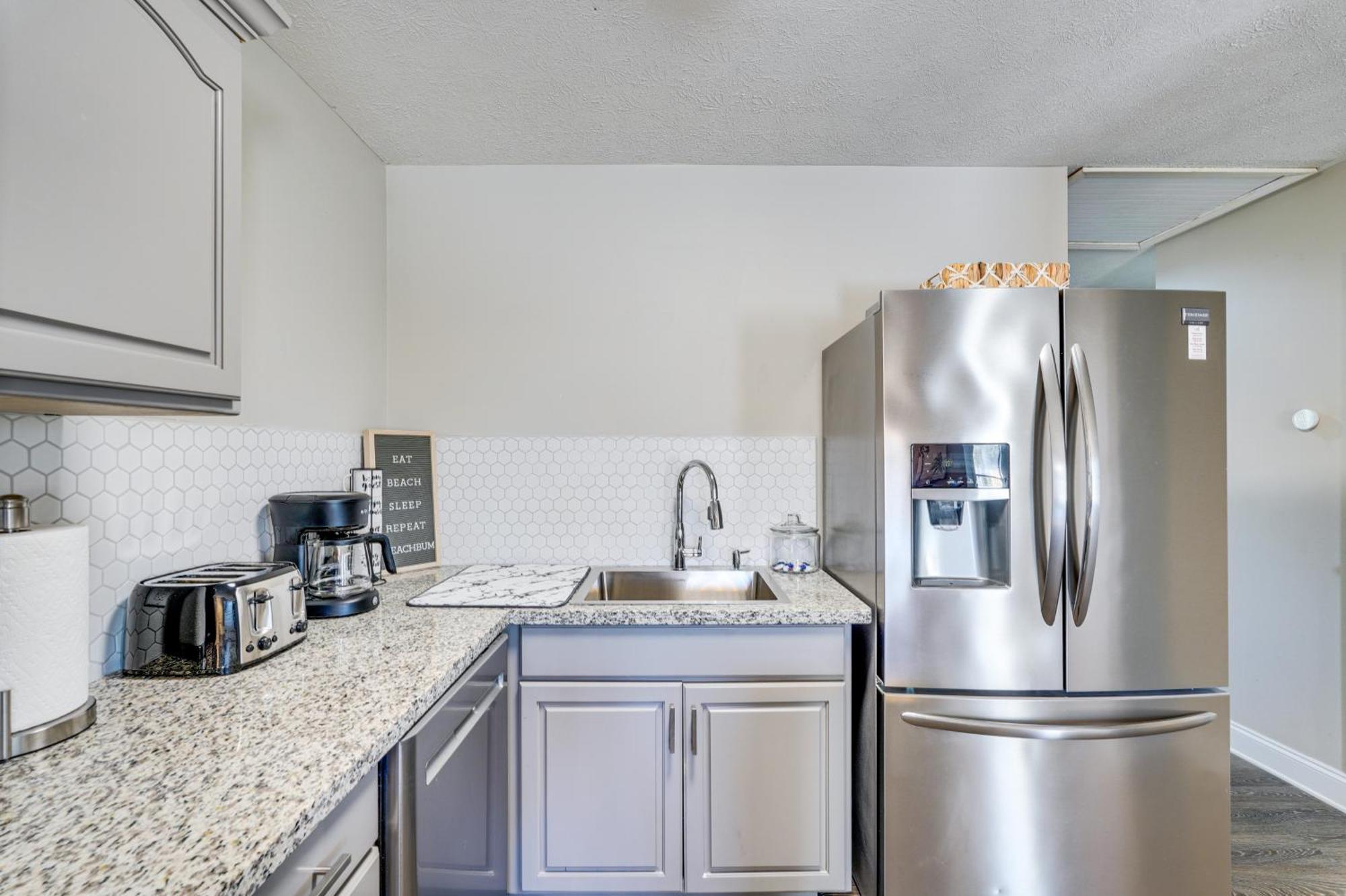 Panama House With Patio, Walk To Ocean Panama City Beach