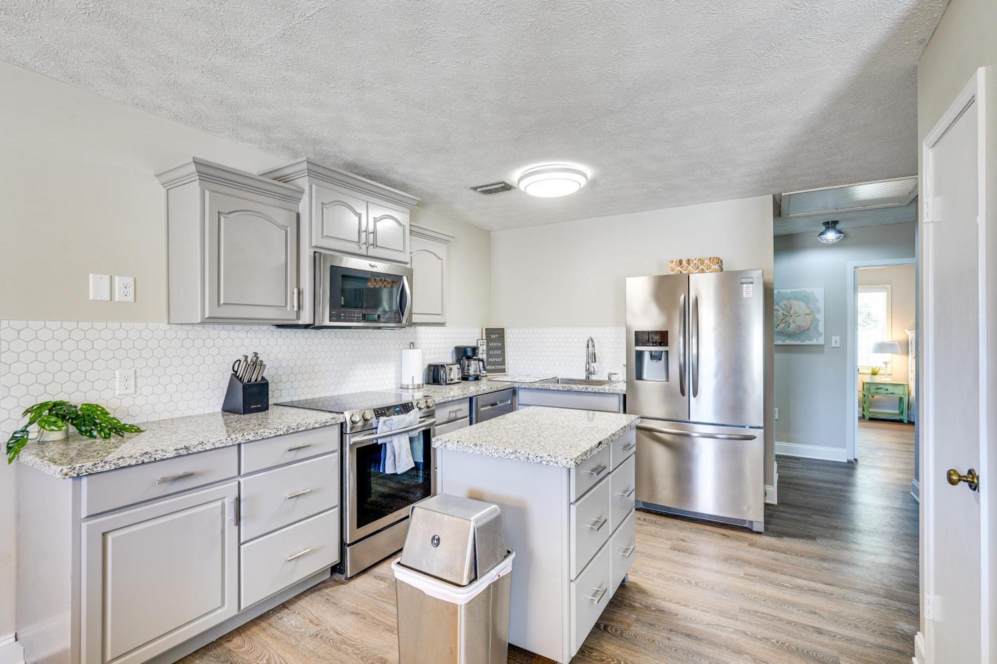 Panama House With Patio, Walk To Ocean Panama City Beach