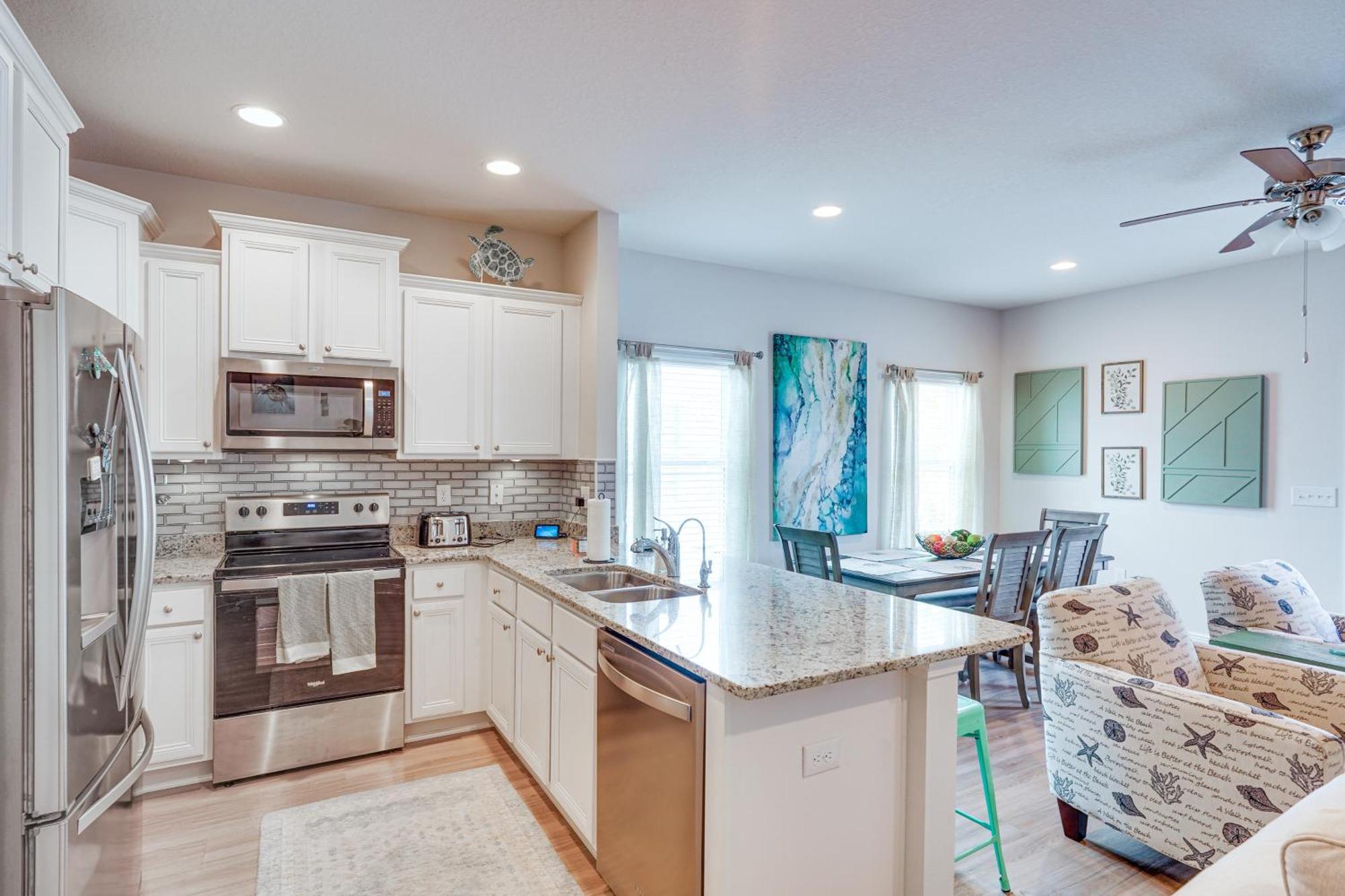 Holiday home Pcb Townhome With Deck And Pool Access 3 Mi To Beach! Panama City Beach