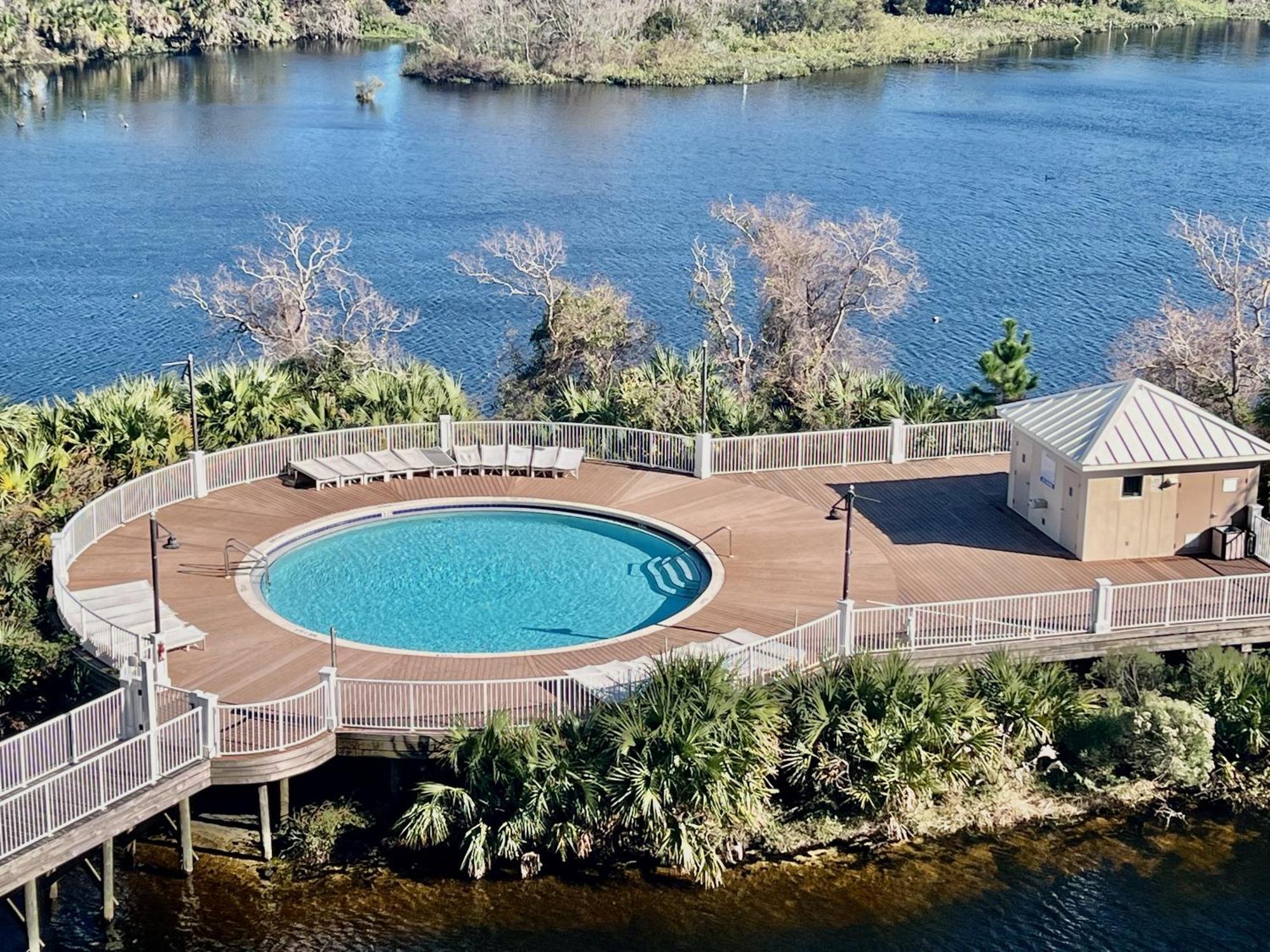 Apartment Lovely Floor Condo! Just Steps To The & Restaurants! By Dolce Getaways Pcb Panama City Beach