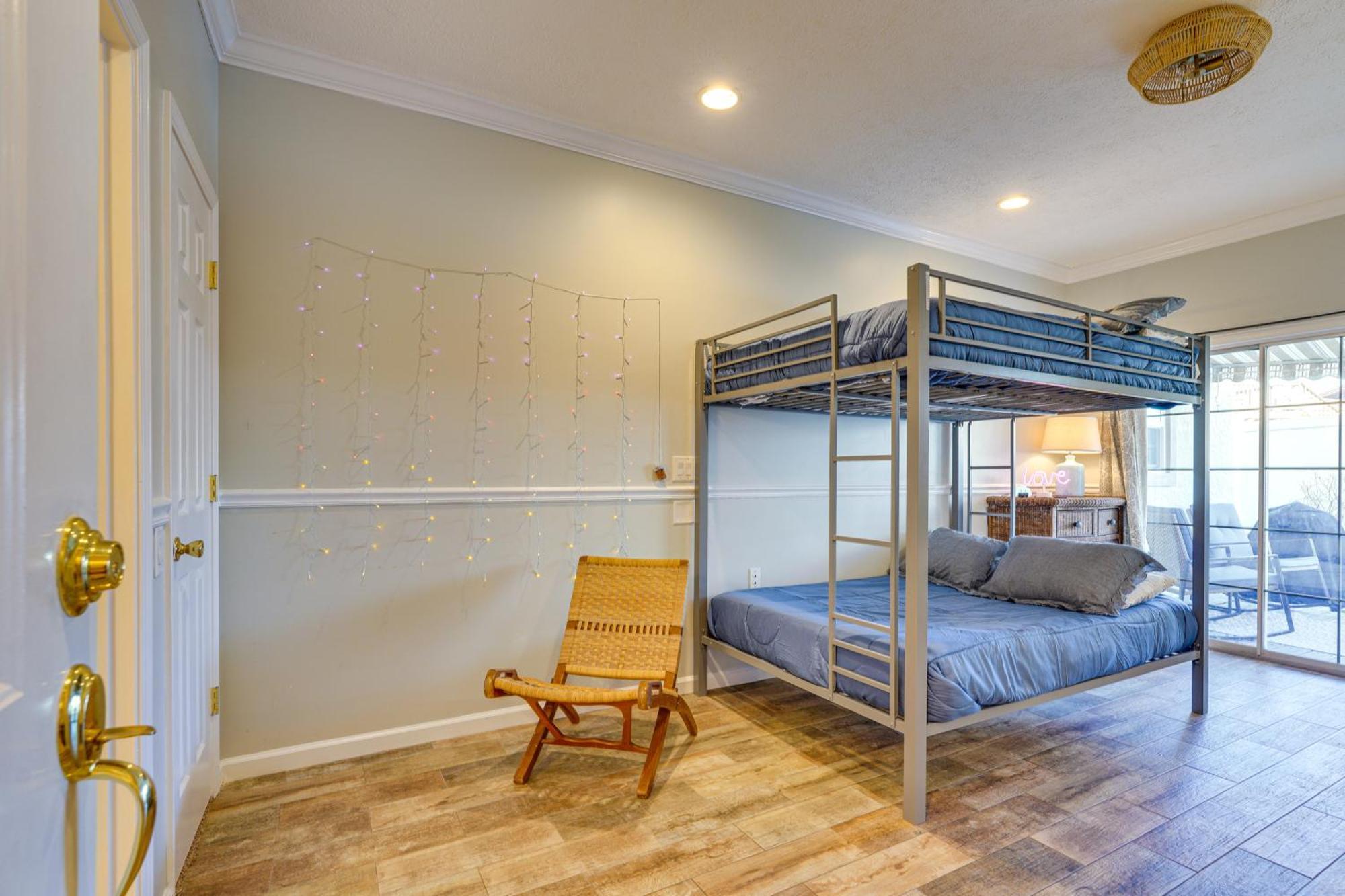 Panama Townhome With Deck, Ocean Views Holiday home *