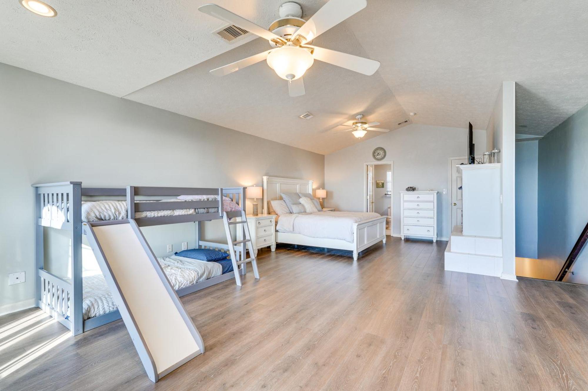 Panama Townhome With Deck, Ocean Views Panama City Beach
