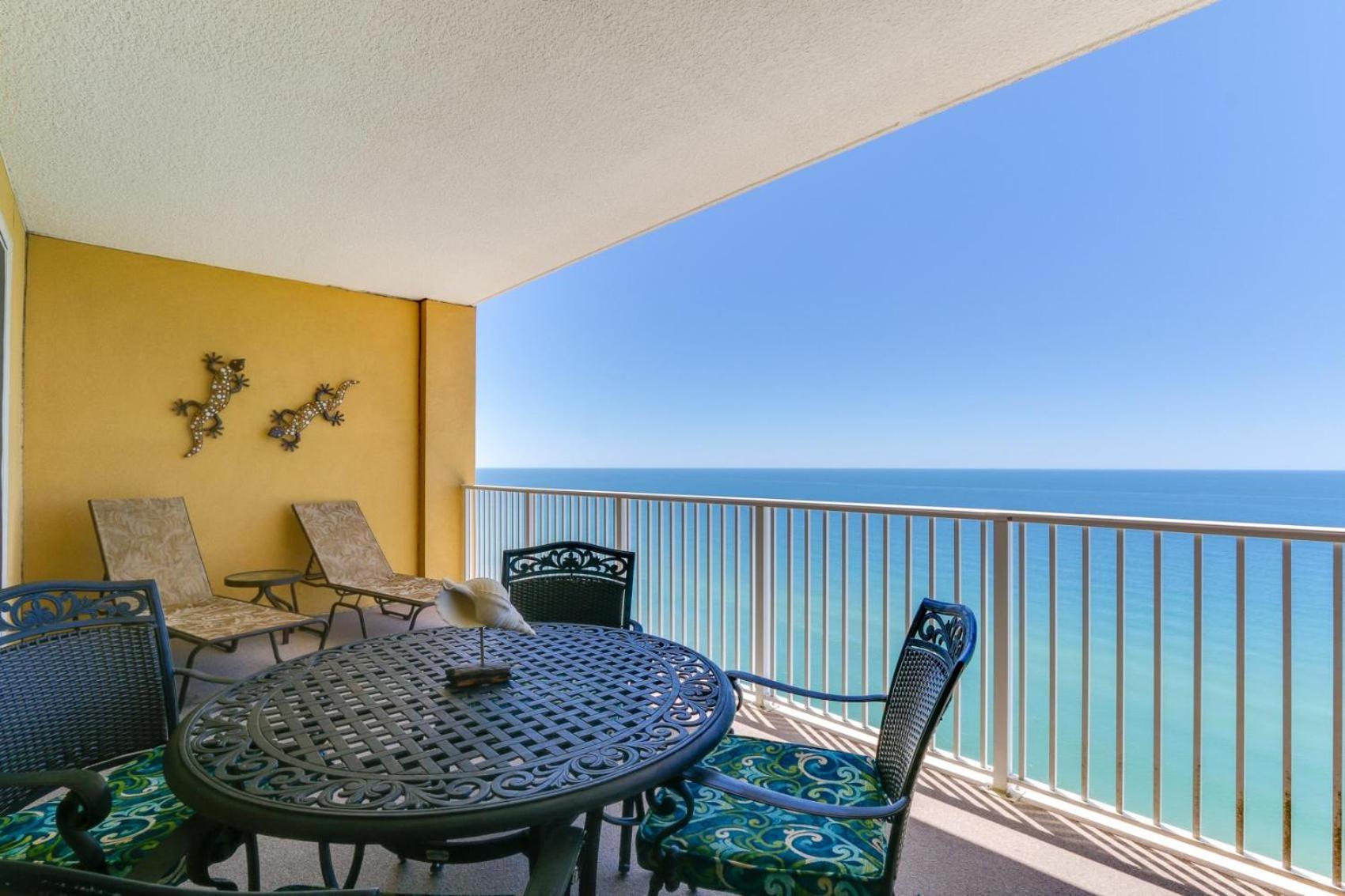 Holiday home Tropic Winds 2303