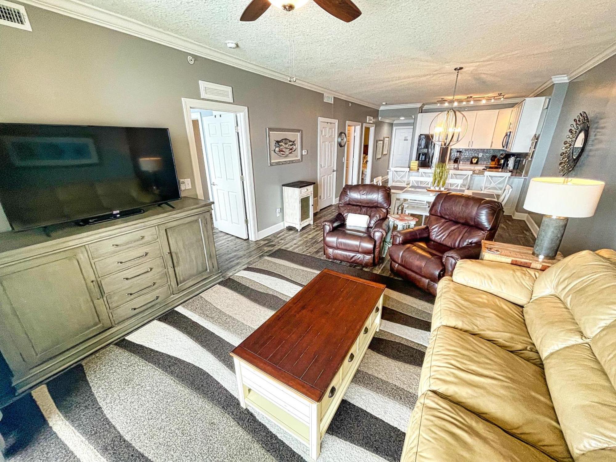 Tropic Winds 1604 Holiday home