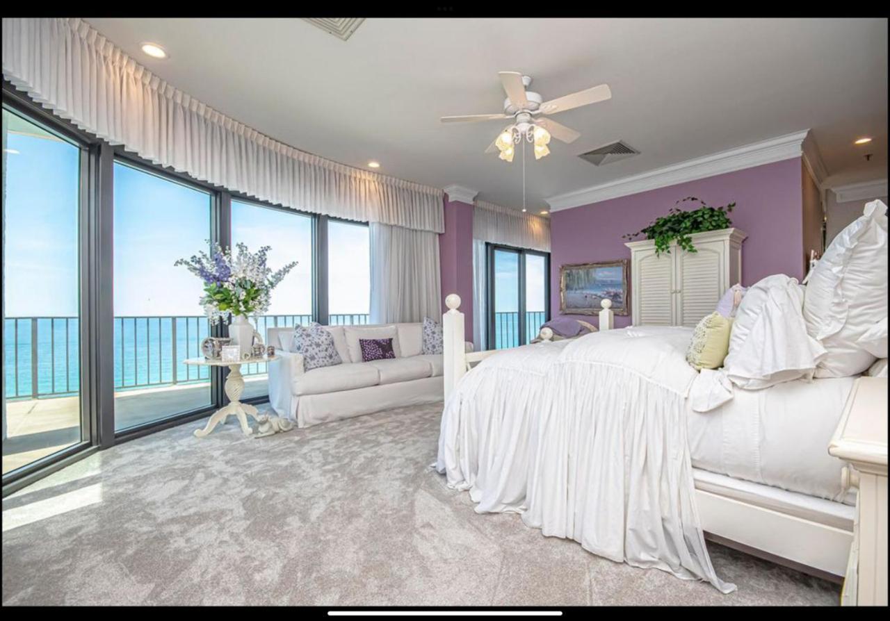 Dancing Dolphins, Watercrest 1803,1804 Holiday home