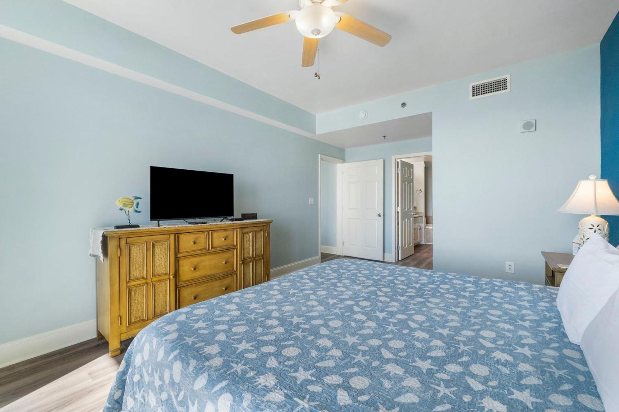 Nautical Breeze At Laketown Wharf #1911 By Nautical Holiday home