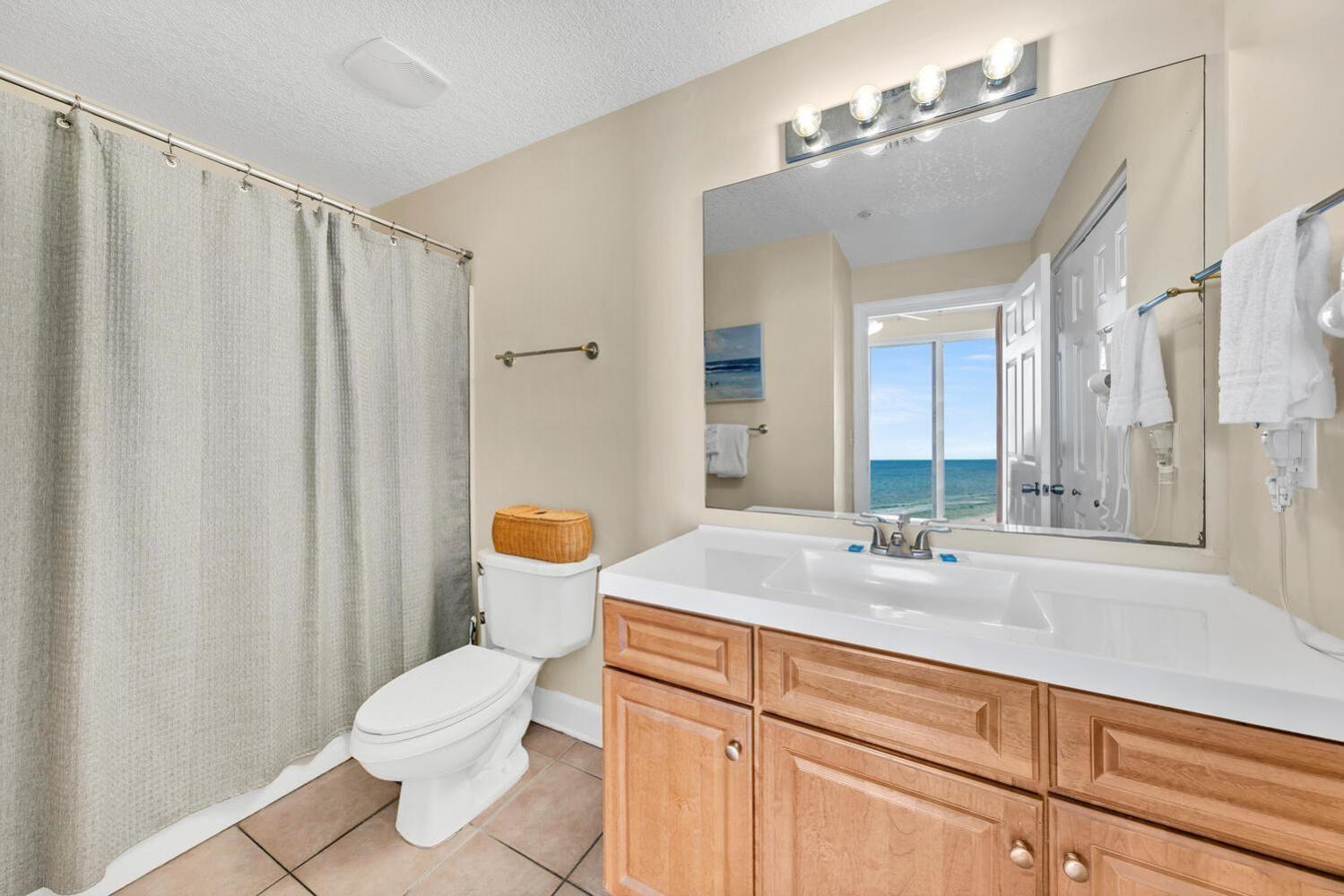 Twin Palms 804