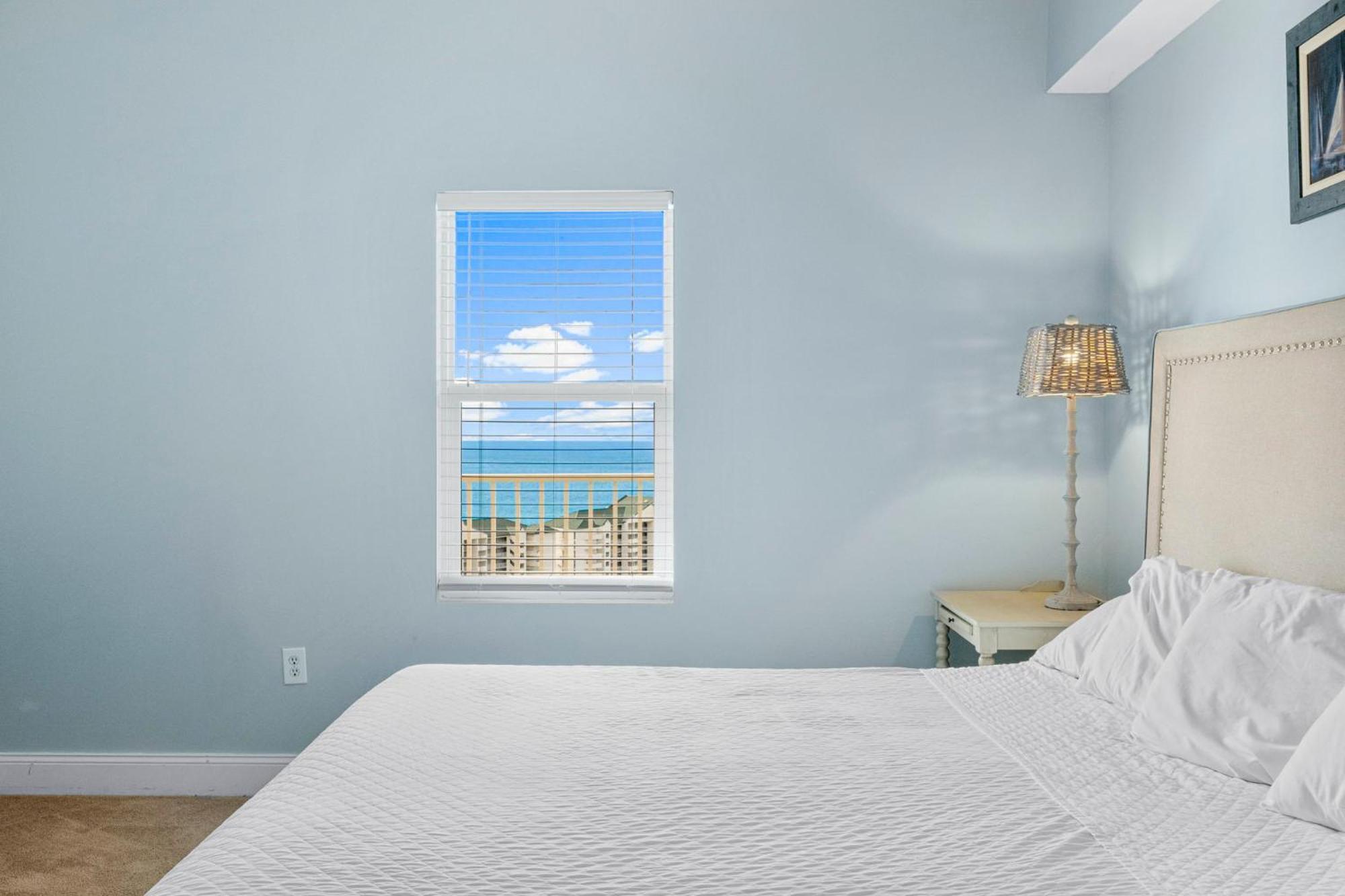 Laketown Wharf 2133