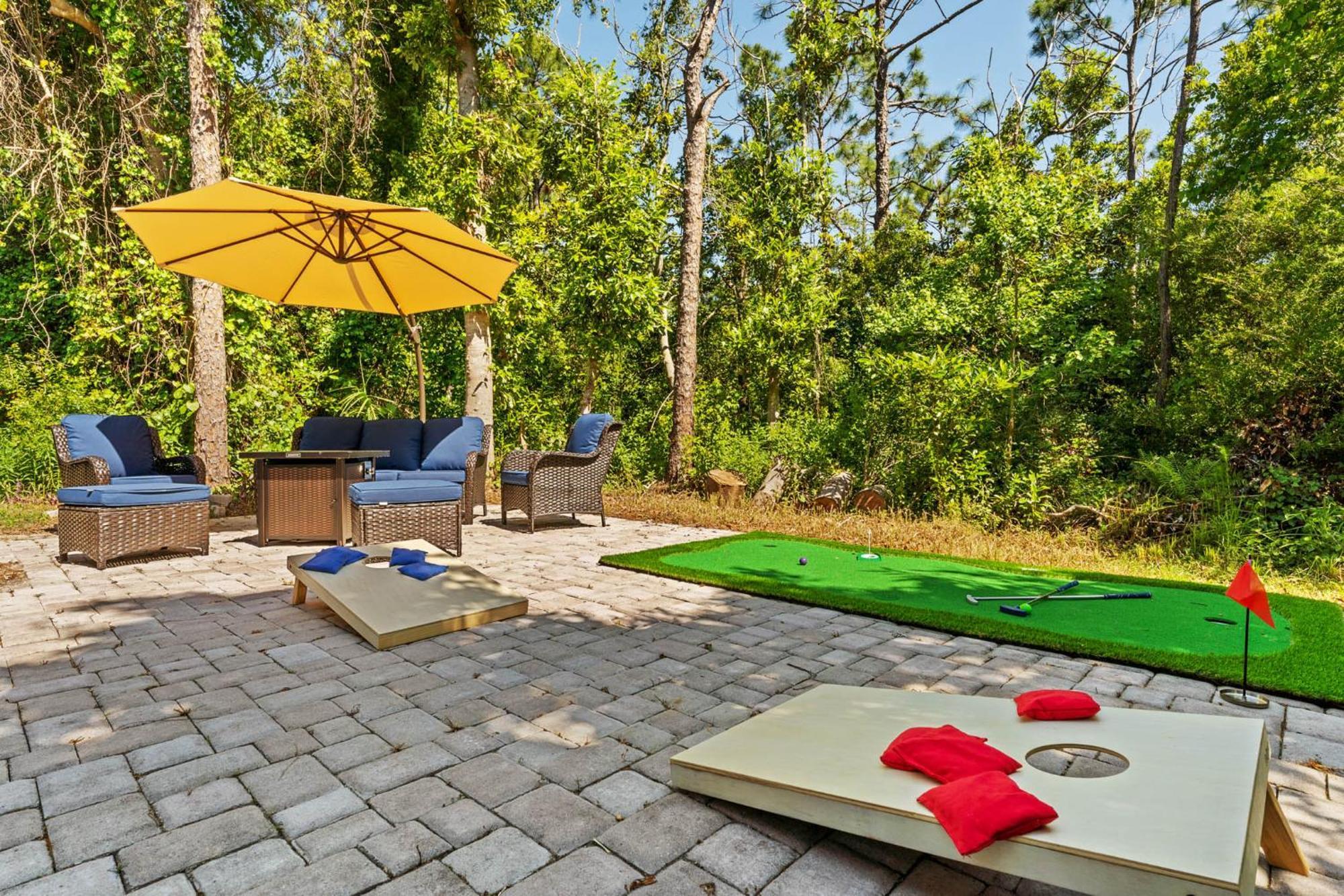 Bliss Awaits! - Beach, Pools, Tiki-deck, Arcade, Putting Green, Family Fun! *