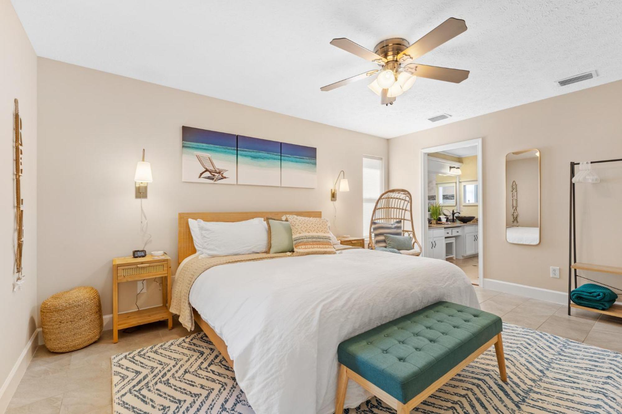 Bliss Awaits! - Beach, Pools, Tiki-deck, Arcade, Putting Green, Family Fun!