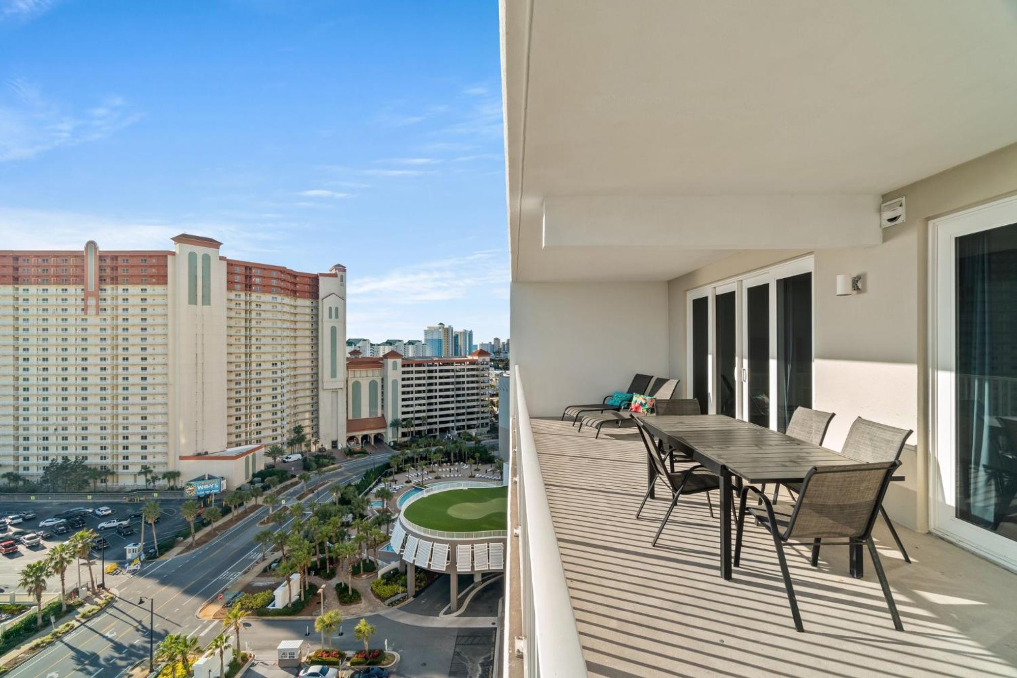 Holiday home Laketown Wharf #1321 By Book That Panama City Beach