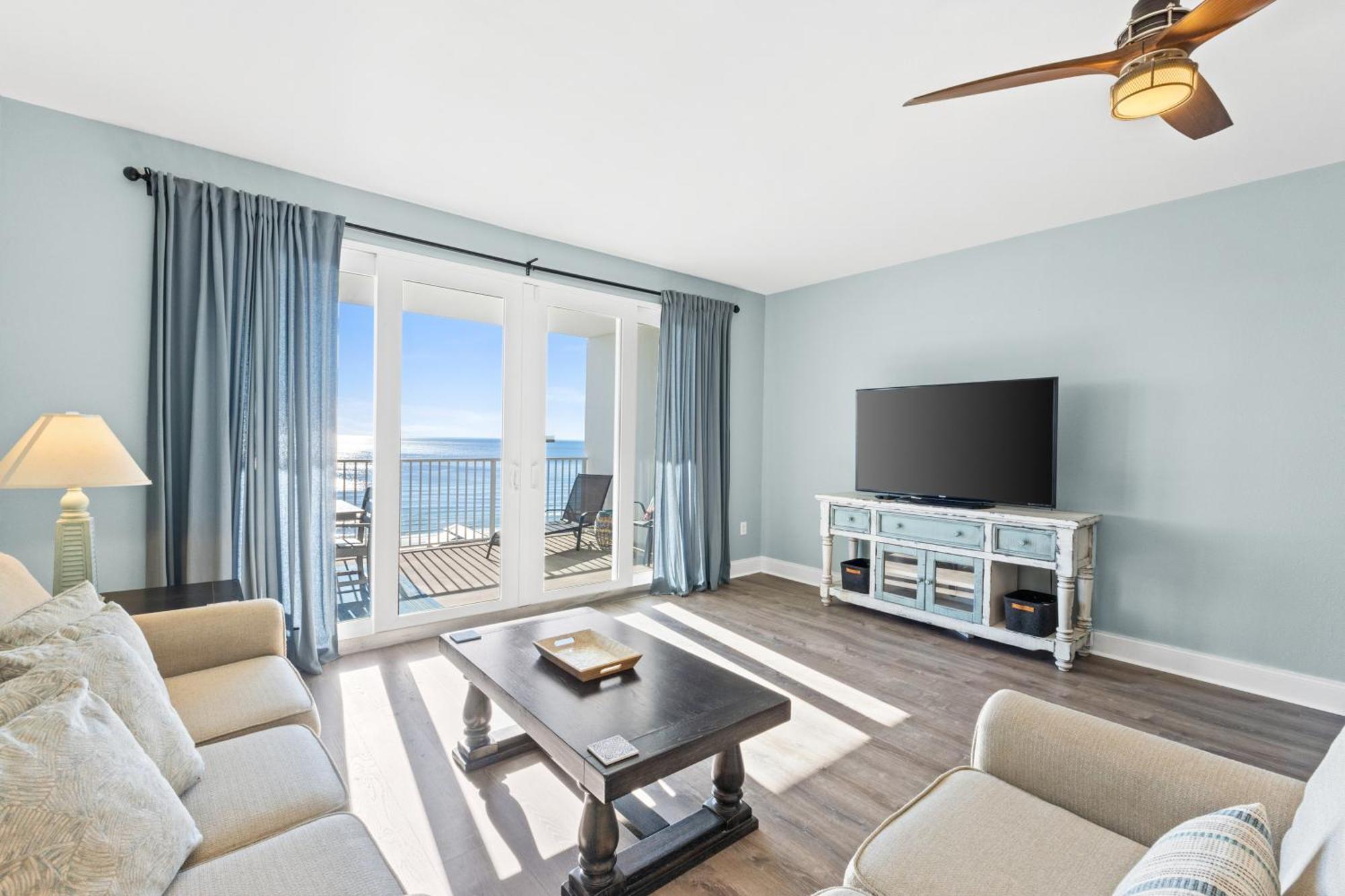 Laketown Wharf #1321 By Book That Holiday home Panama City Beach