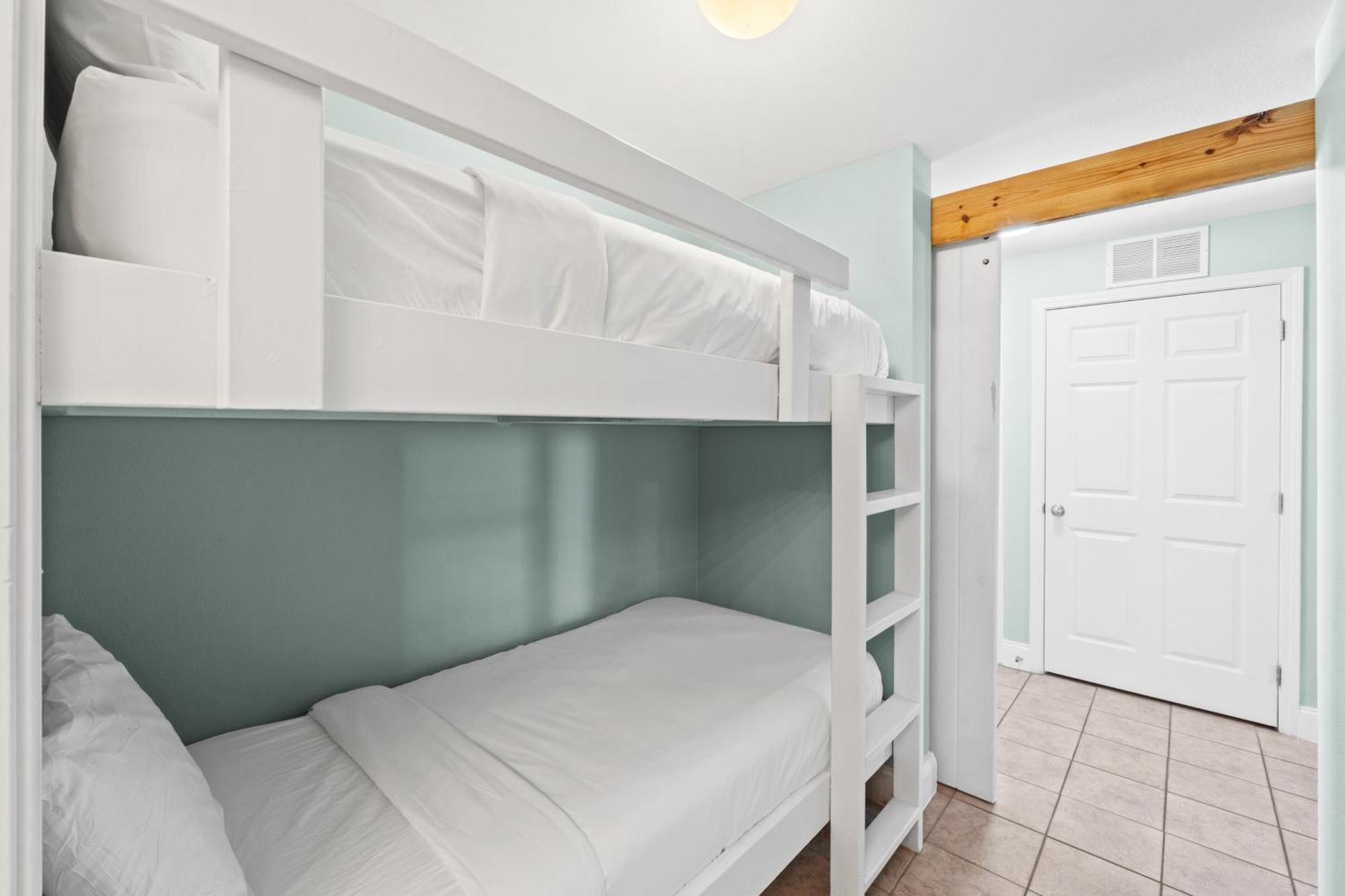 Laketown Wharf #1321 By Book That Panama City Beach