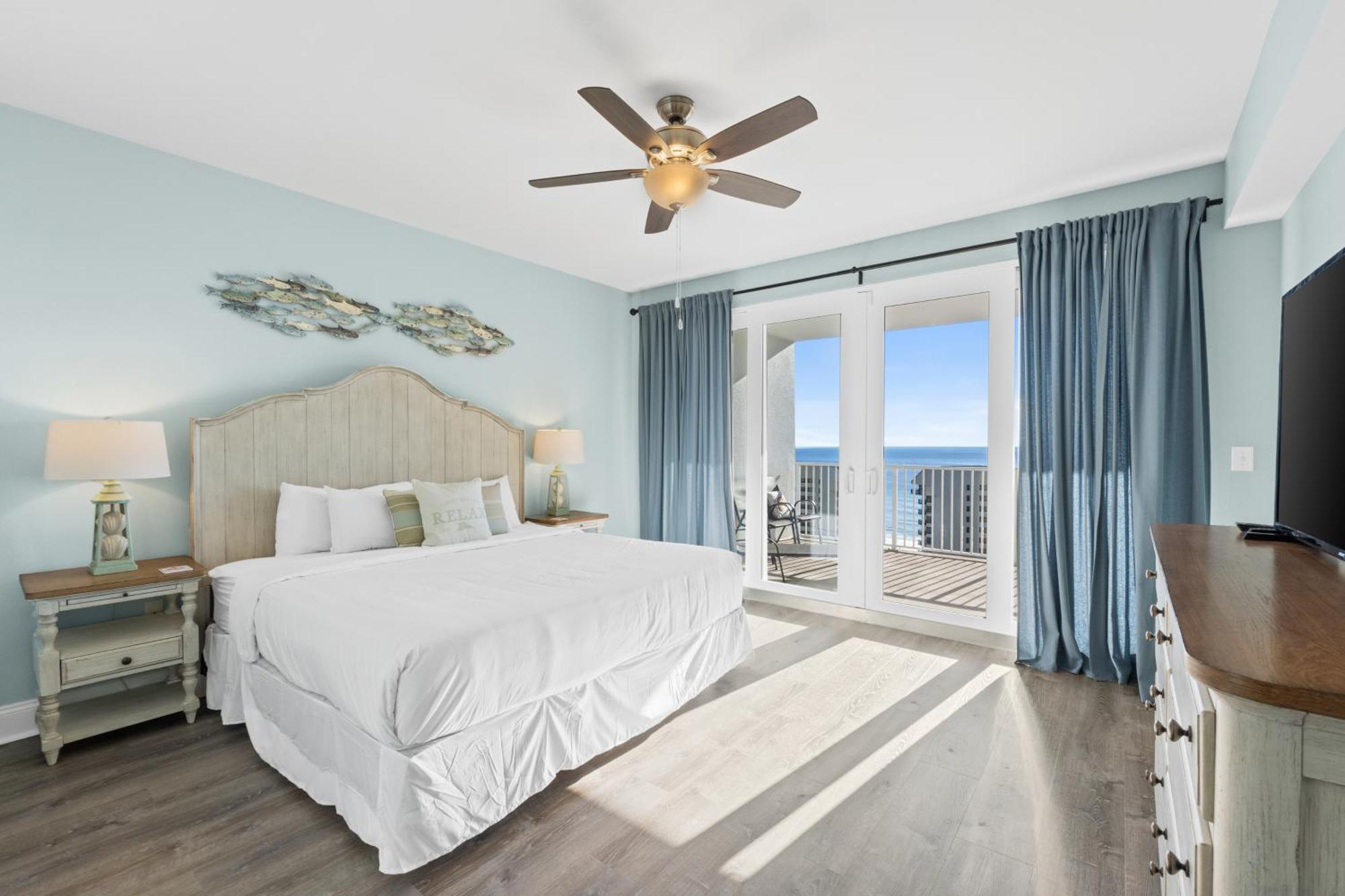 Laketown Wharf #1321 By Book That *
