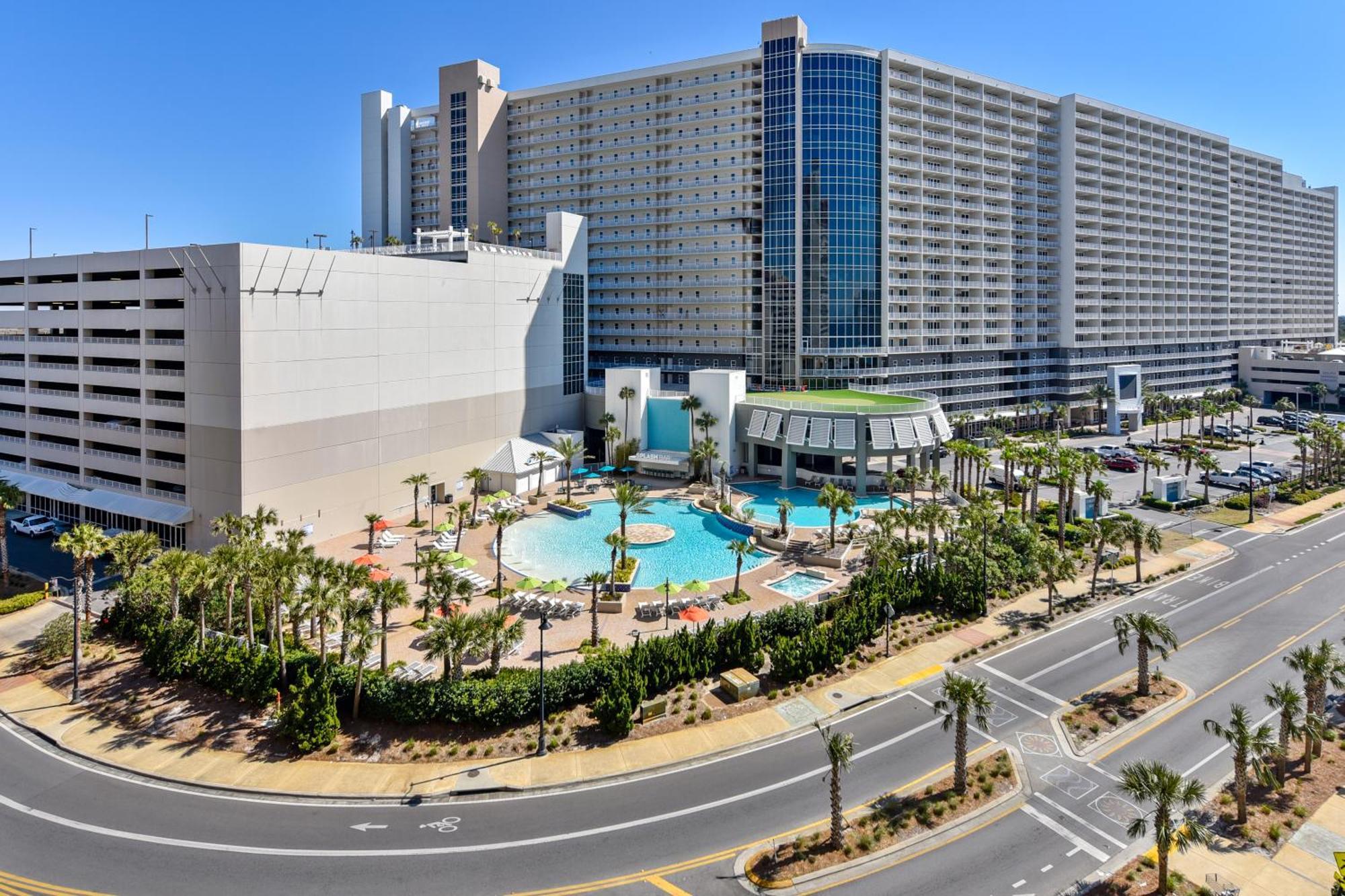 Laketown Wharf #1321 By Book That