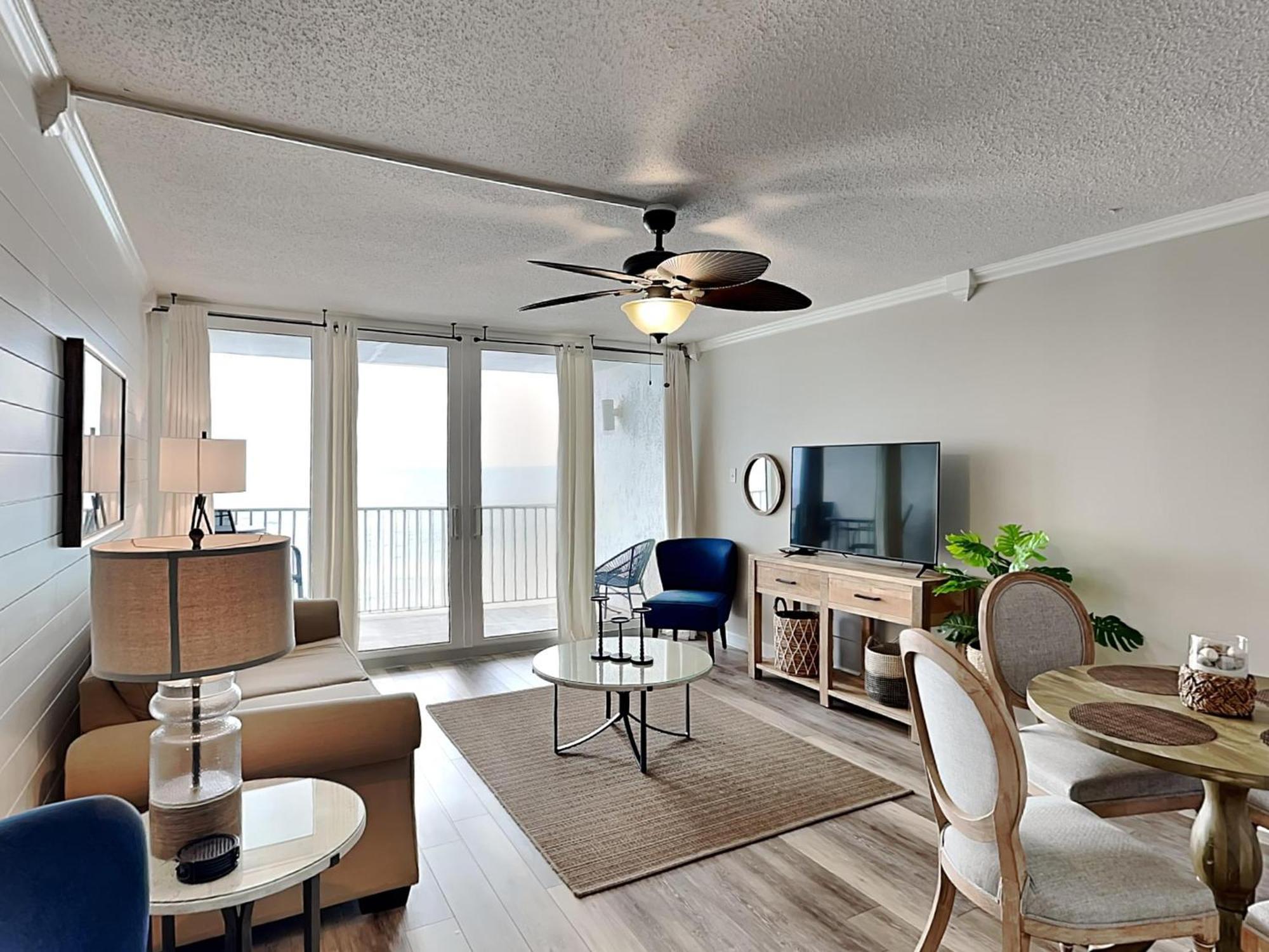 Apartment Edgewater Leeward 605 *