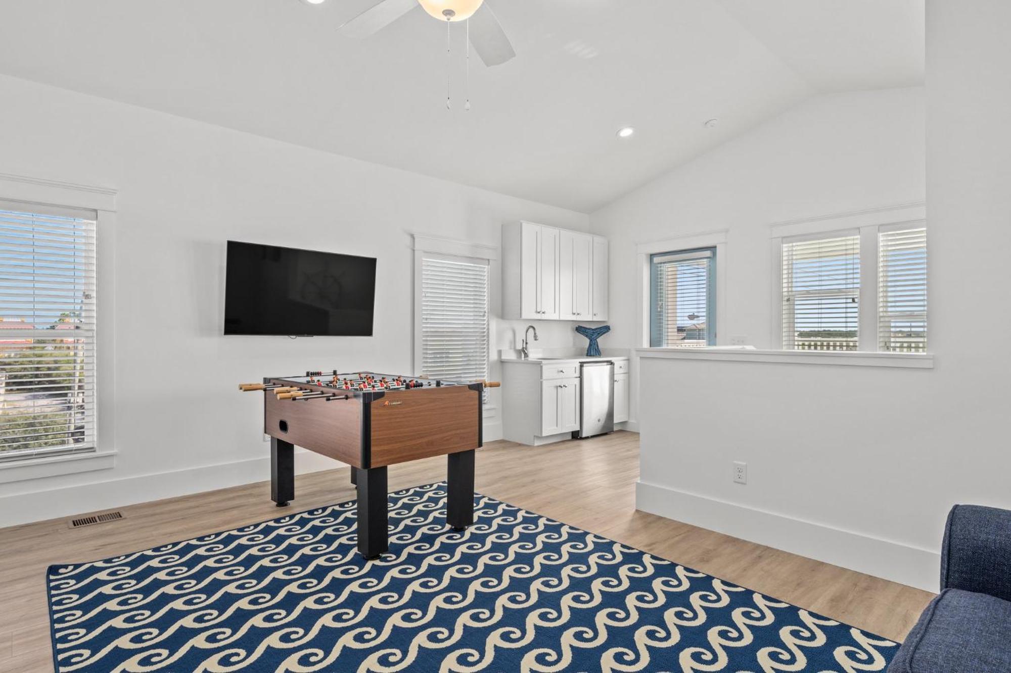 Spectacular 3br 4ba W/ Private Pool, 2 Min Walk To - Sleeps 15! * Panama City Beach