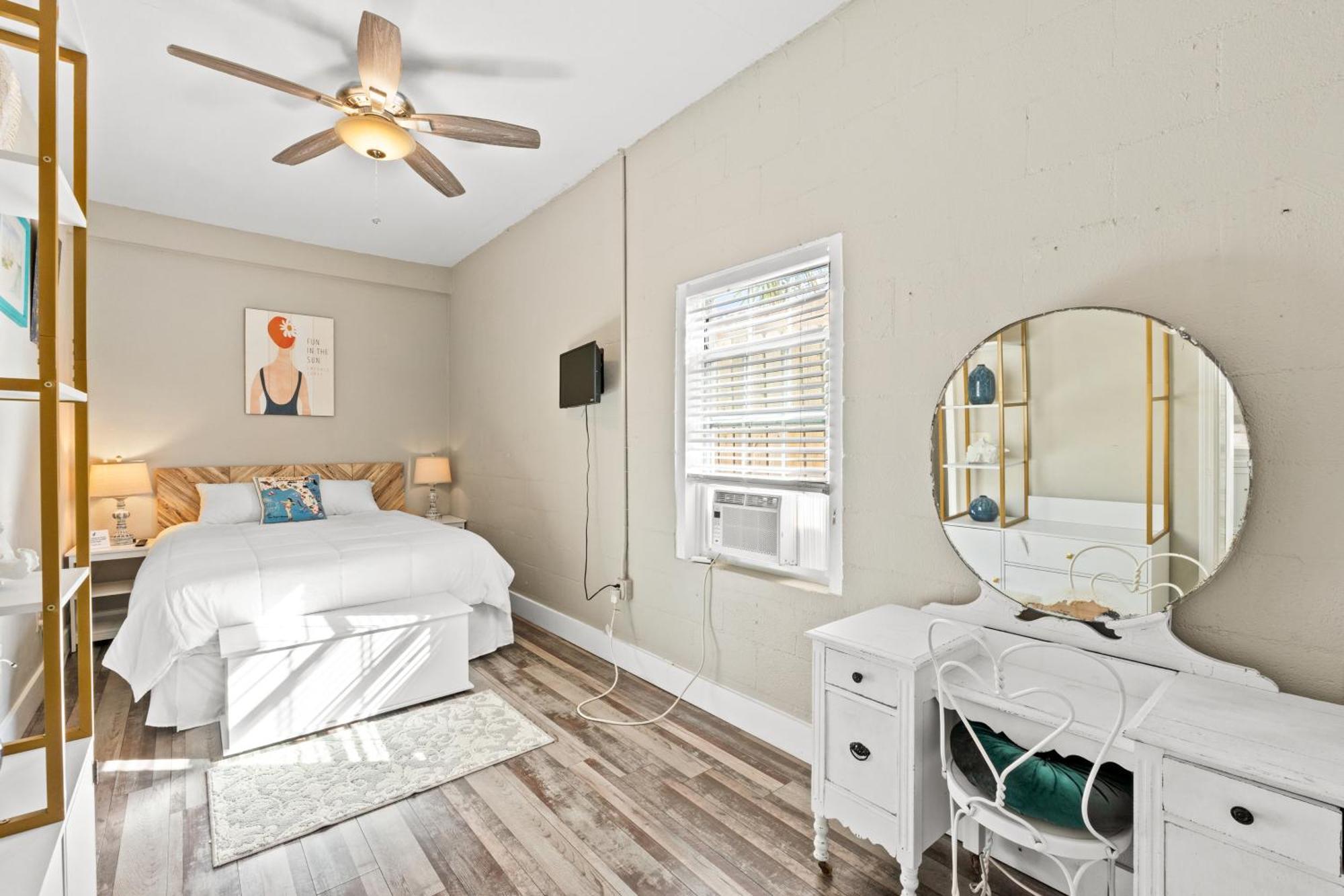 Laguna Matata By Book That * Panama City Beach
