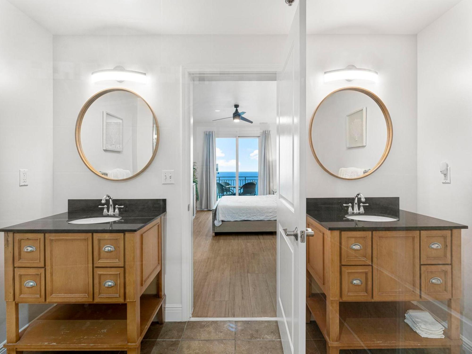 Sterling Breeze 907 B Apartment *